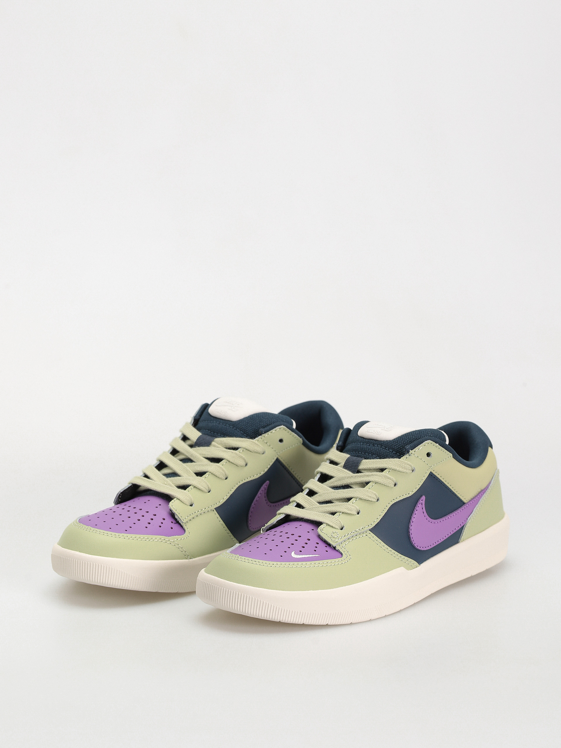 Boty Nike SB Force 58 Premium (olive aura/black raspberry armory navy)