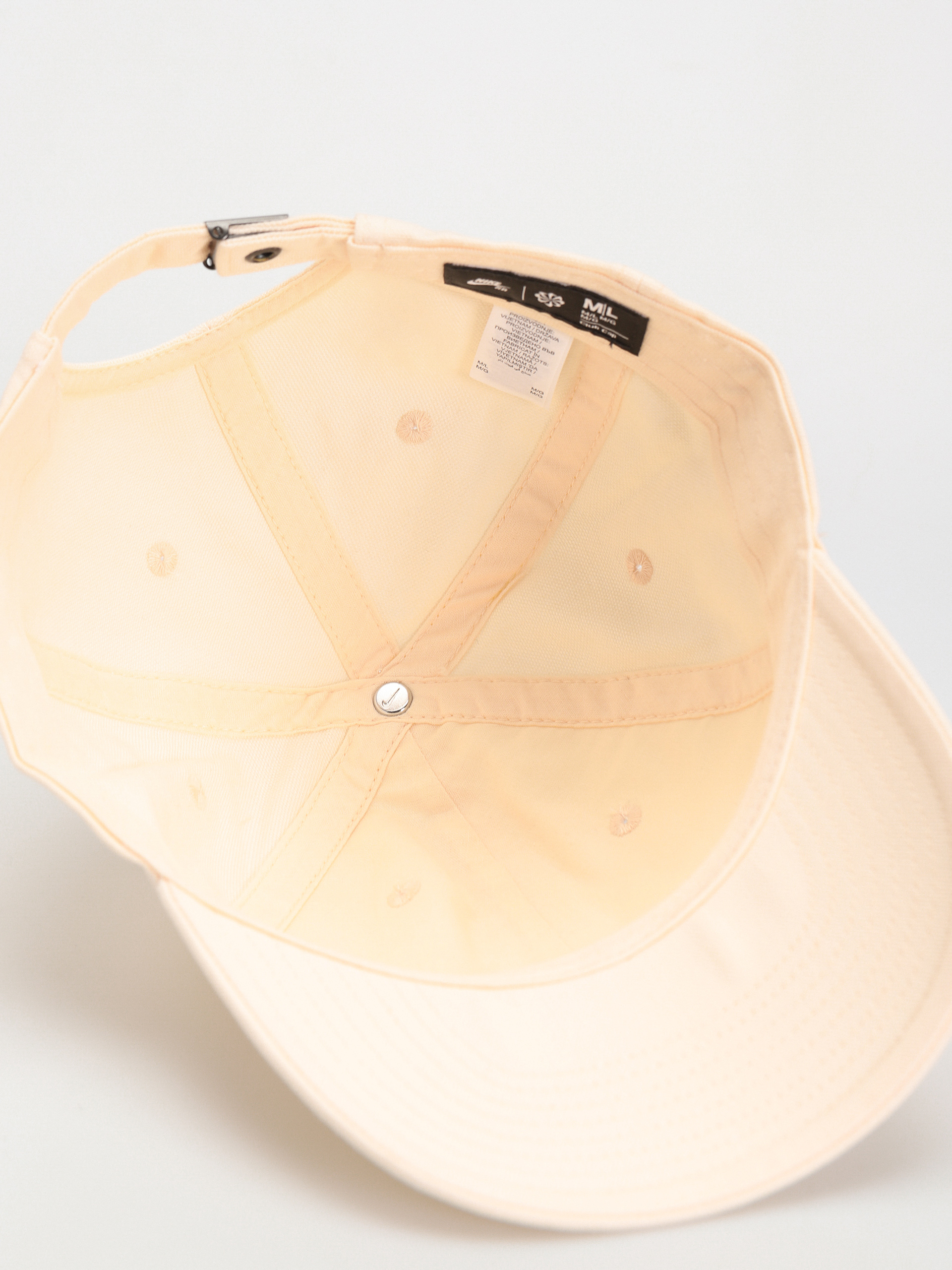 Kšiltovka  Nike SB Club (guava ice/neutral olive)