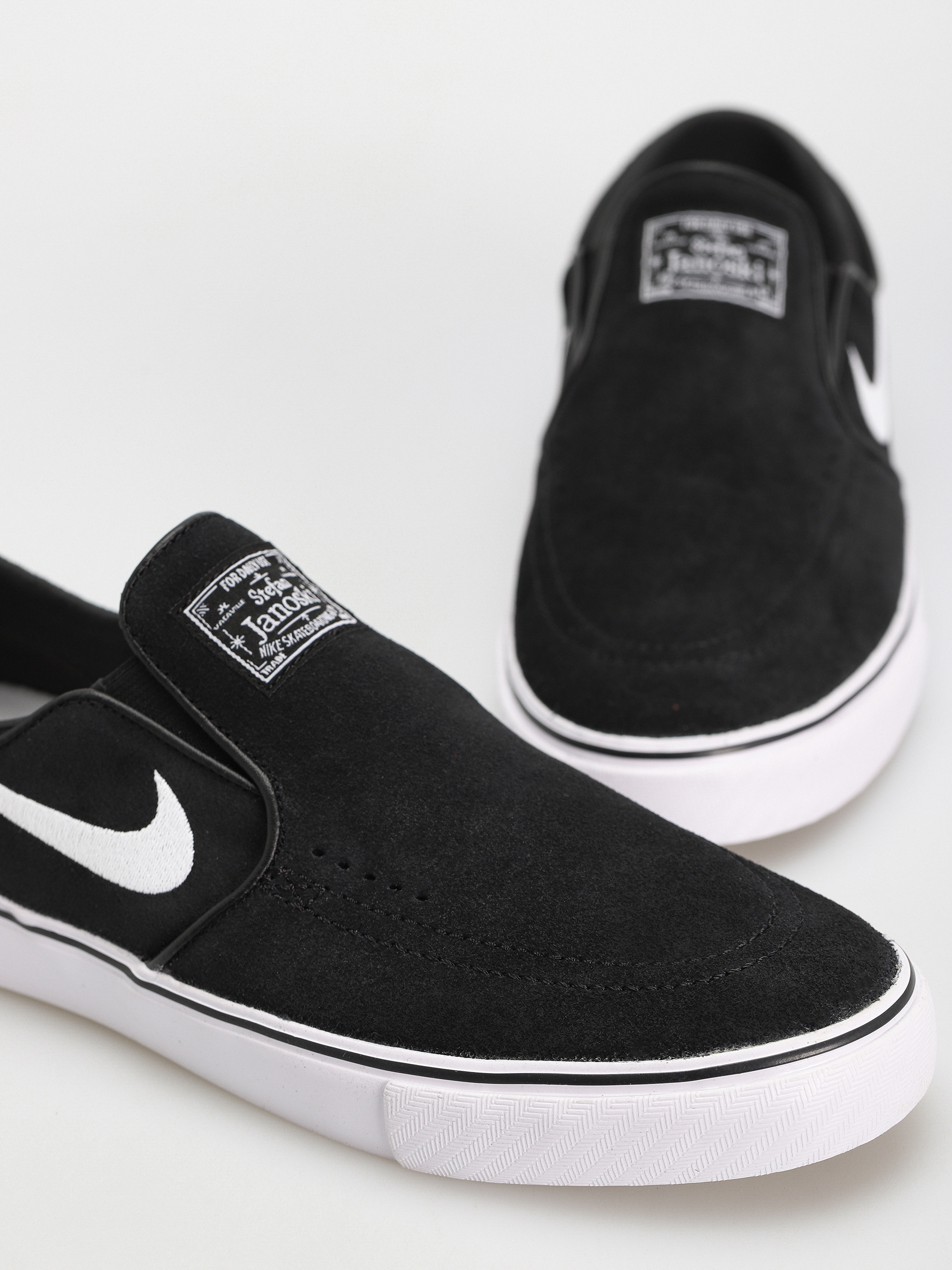 Boty Nike SB Janoski+ Slip (black/white black black)
