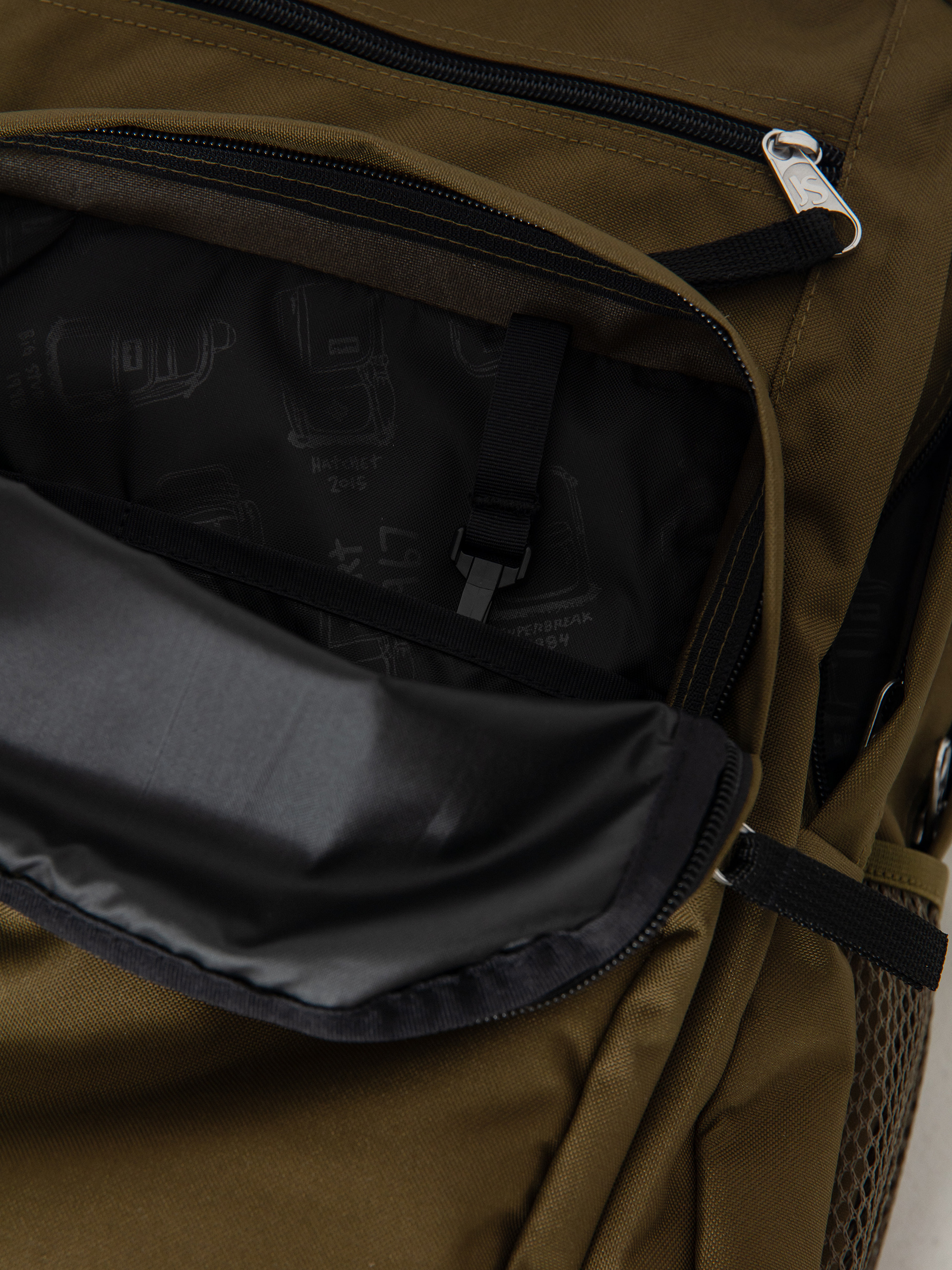 Batoh JanSport Big Student (army green)