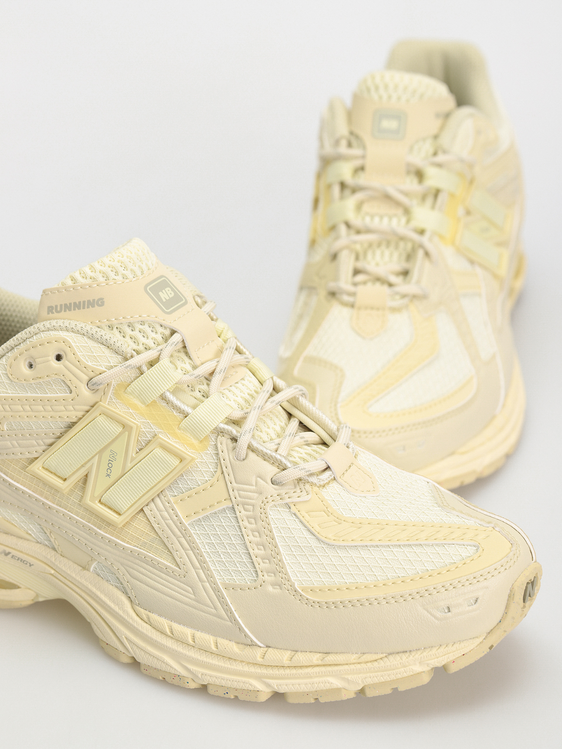 Boty New Balance 1906 (beige)