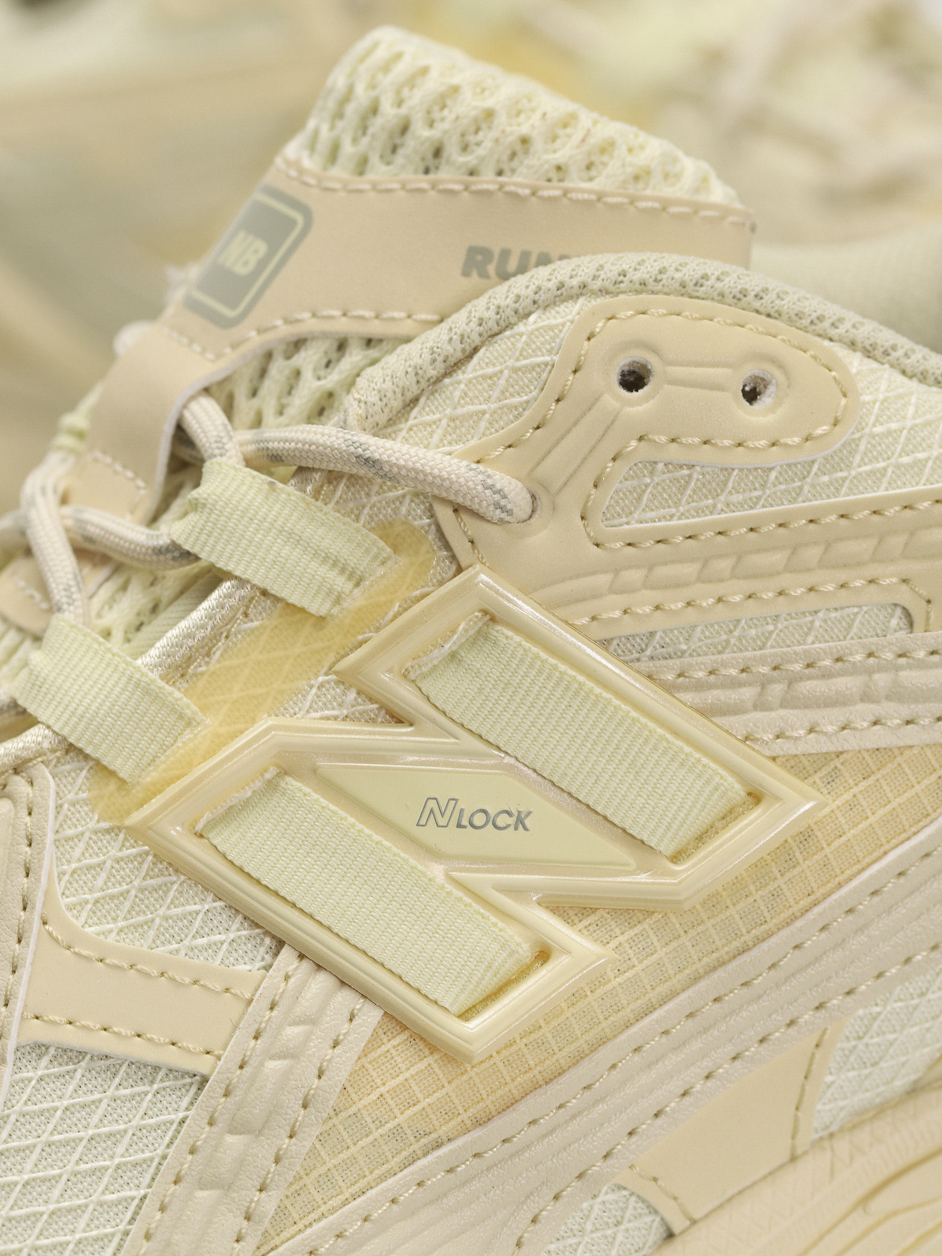 Boty New Balance 1906 (beige)
