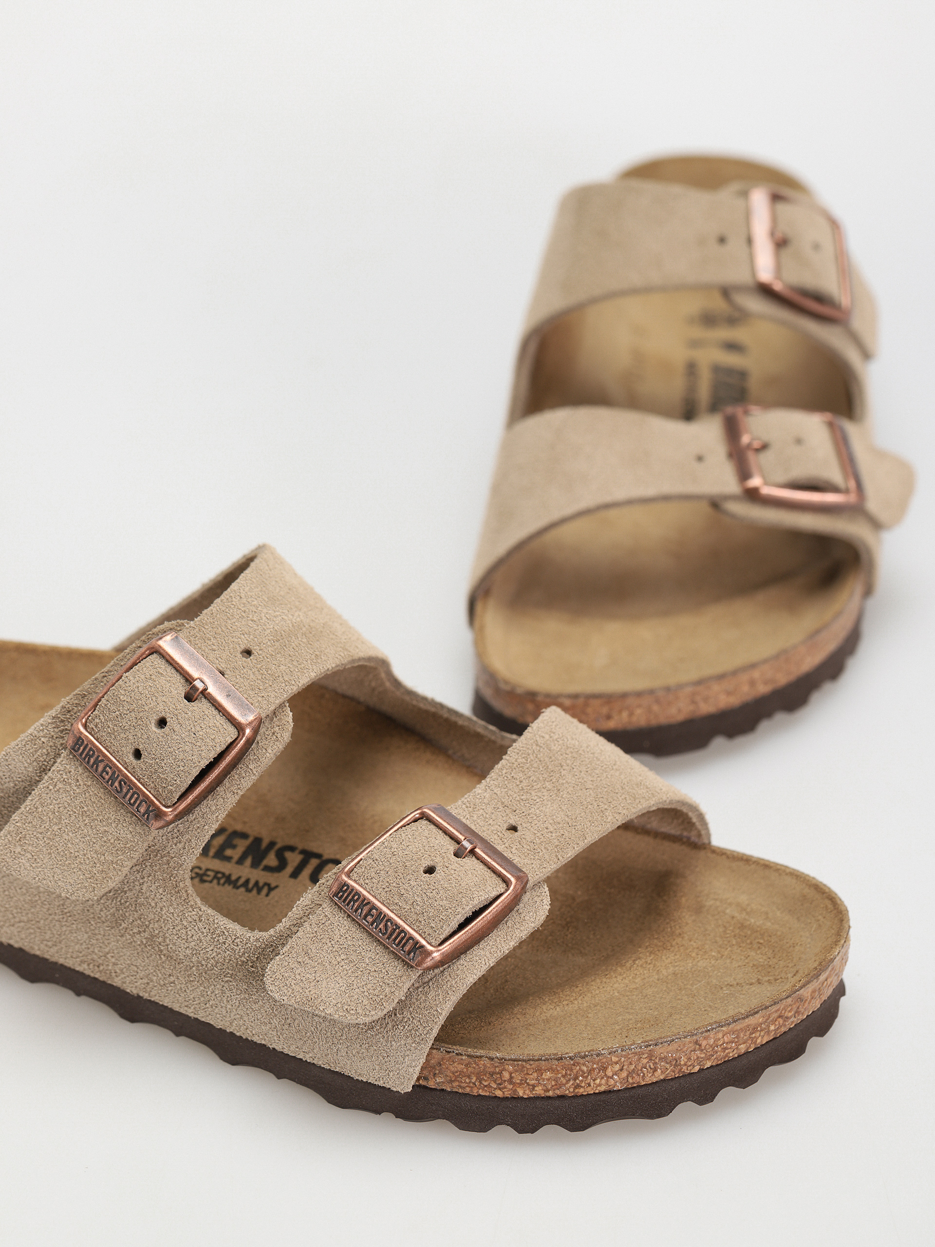 Plážovky Birkenstock Arizona Suede Leather Narrow Wmn (taupe)