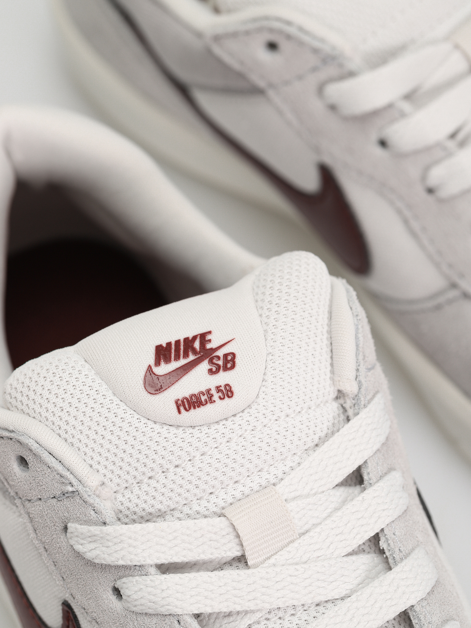 Boty Nike SB Force 58 (platinum tint/dark team red wolf grey)