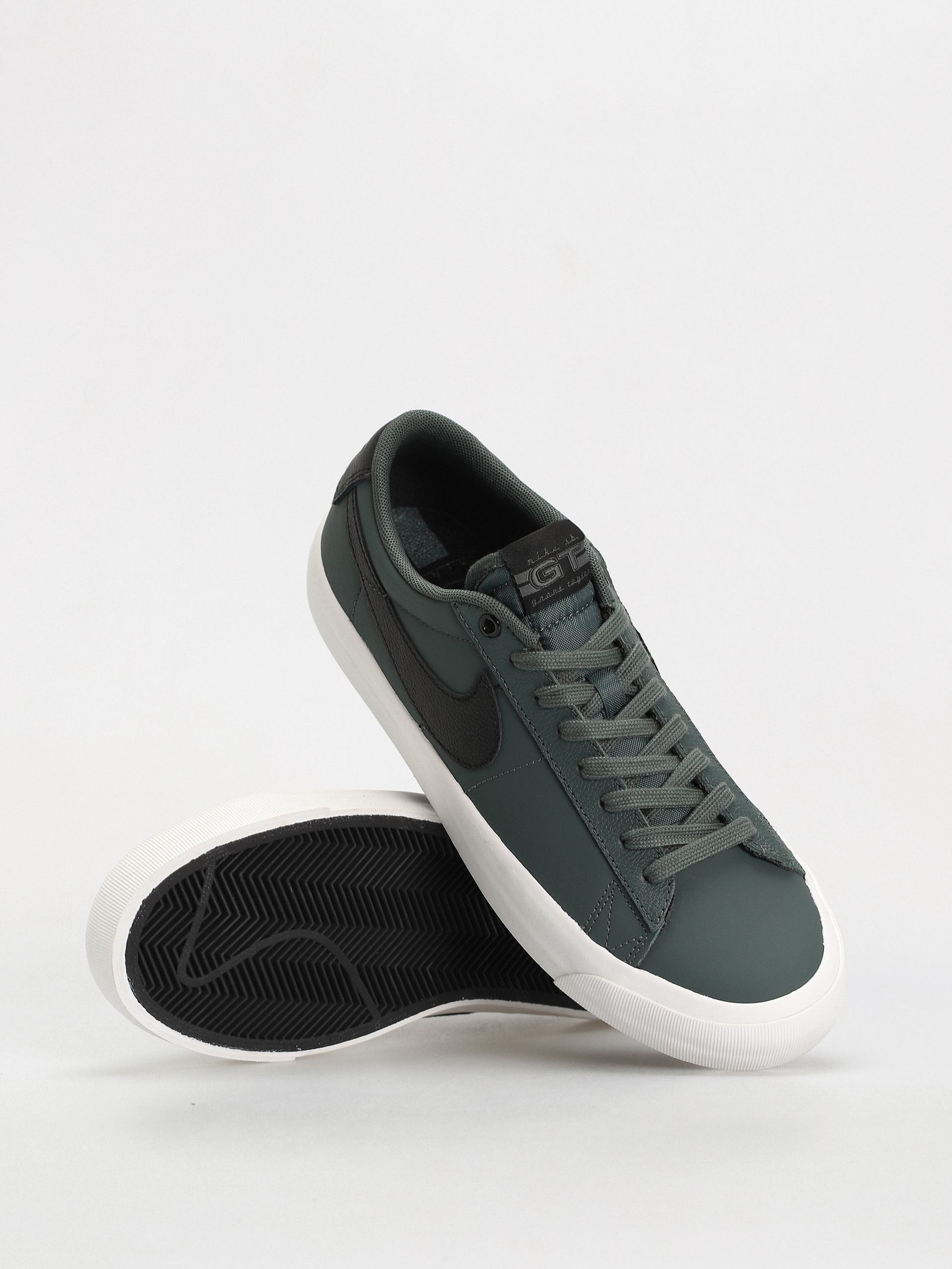 Boty Nike SB Blazer Low Pro Gt (vintage green/black vintage green)