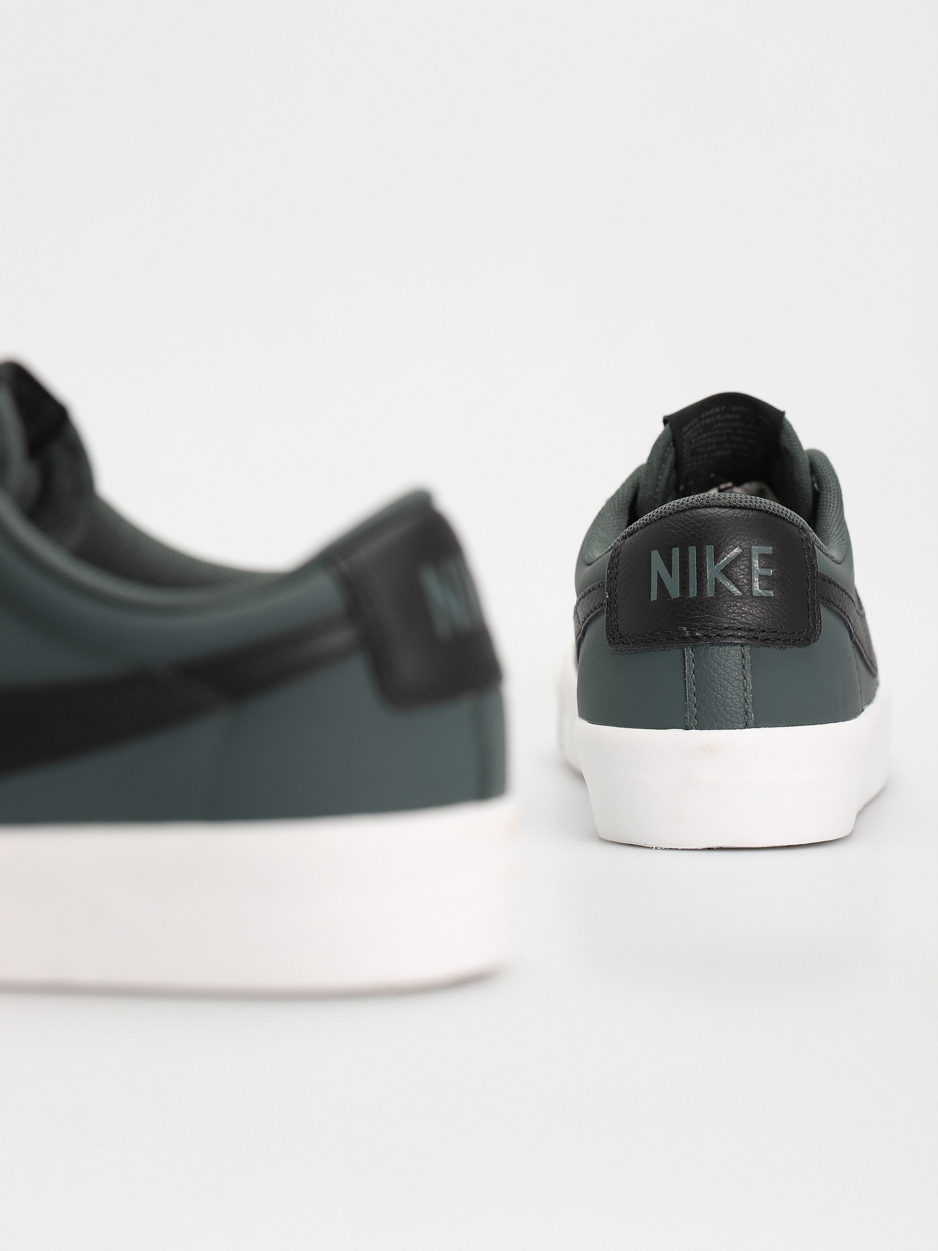 Boty Nike SB Blazer Low Pro Gt (vintage green/black vintage green)