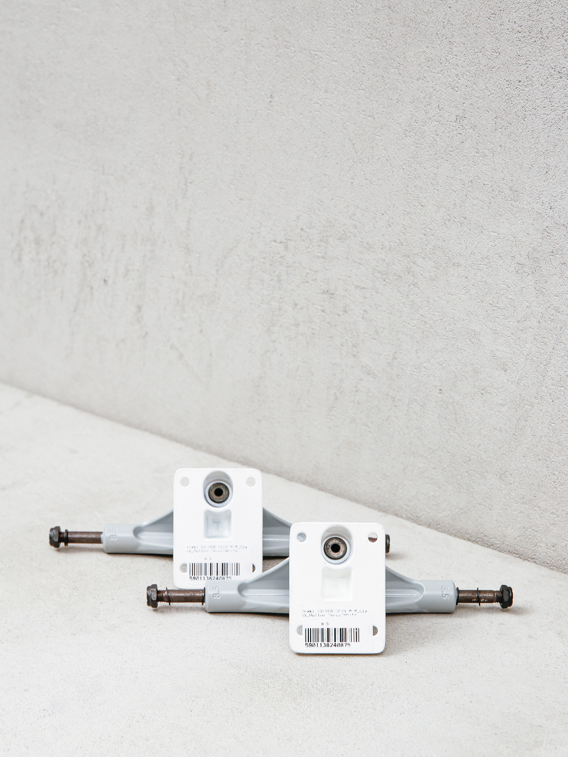 Trucky Silver M Class Hollow (grey/white)