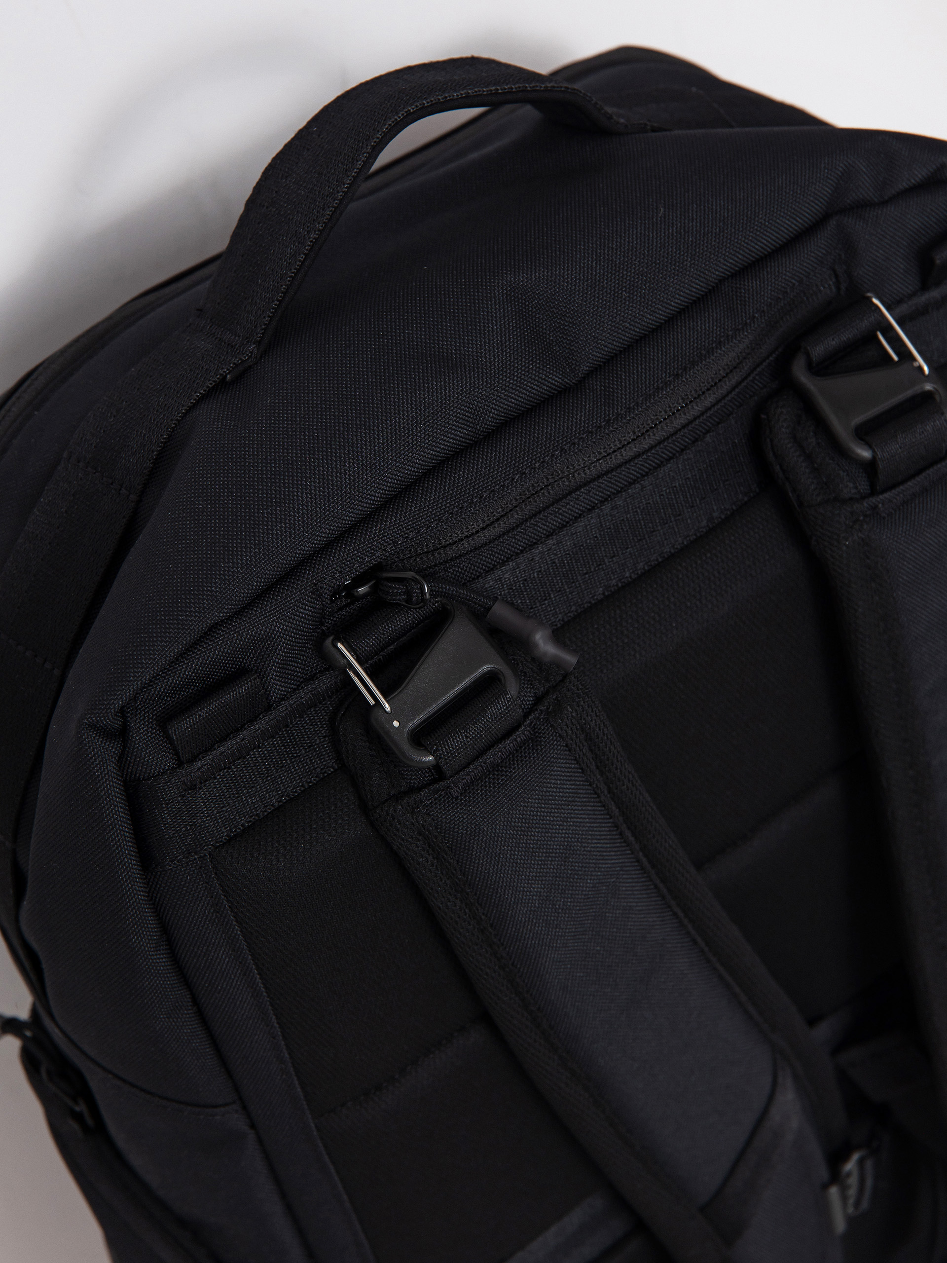 Batoh Nike SB Utility Elite 2.0 (black/black/white)