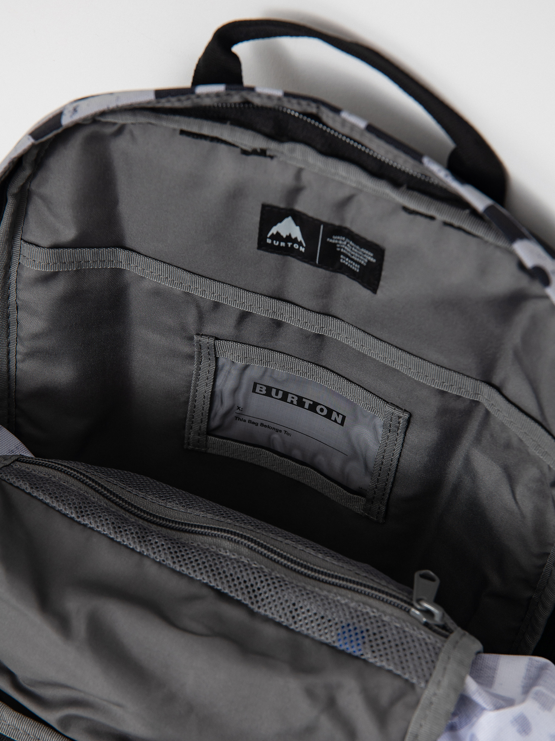 Batoh Burton Distortion 18L JR (lined letters)