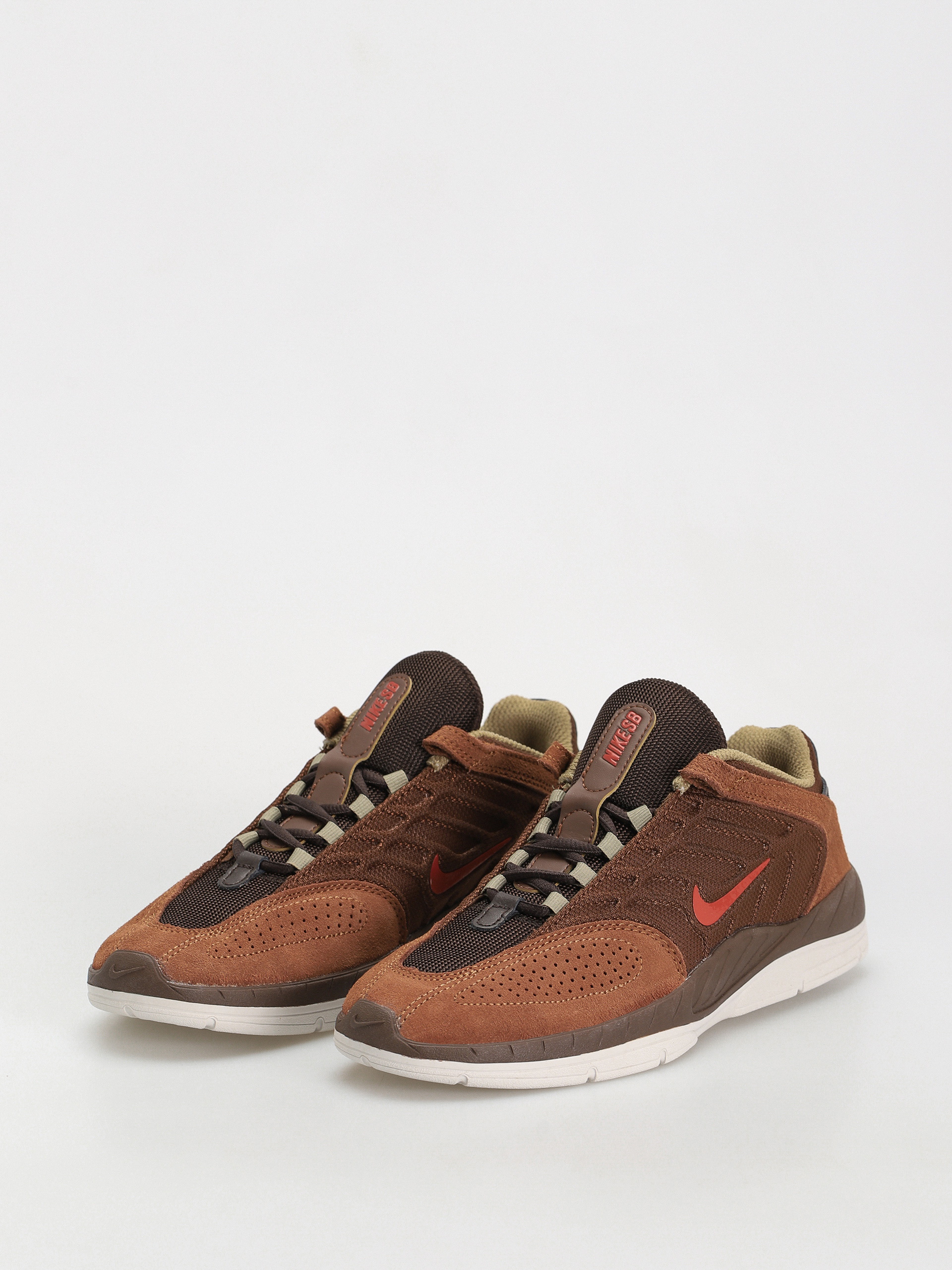 Boty Nike SB Vertebrae (cacao wow/dragon red lt british tan)