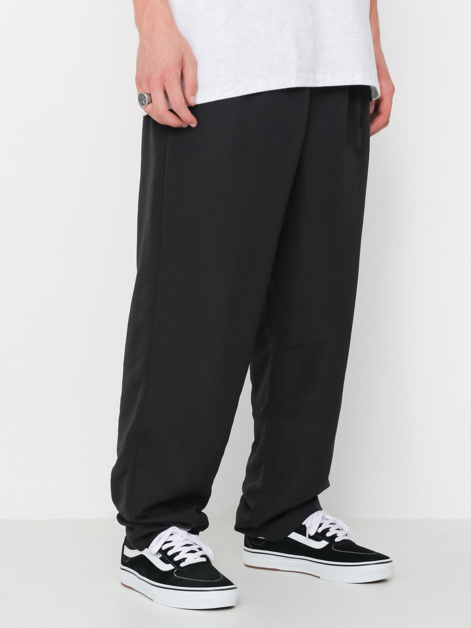 Kalhoty Vans Mte Range Nylon Loose Tapered (black)