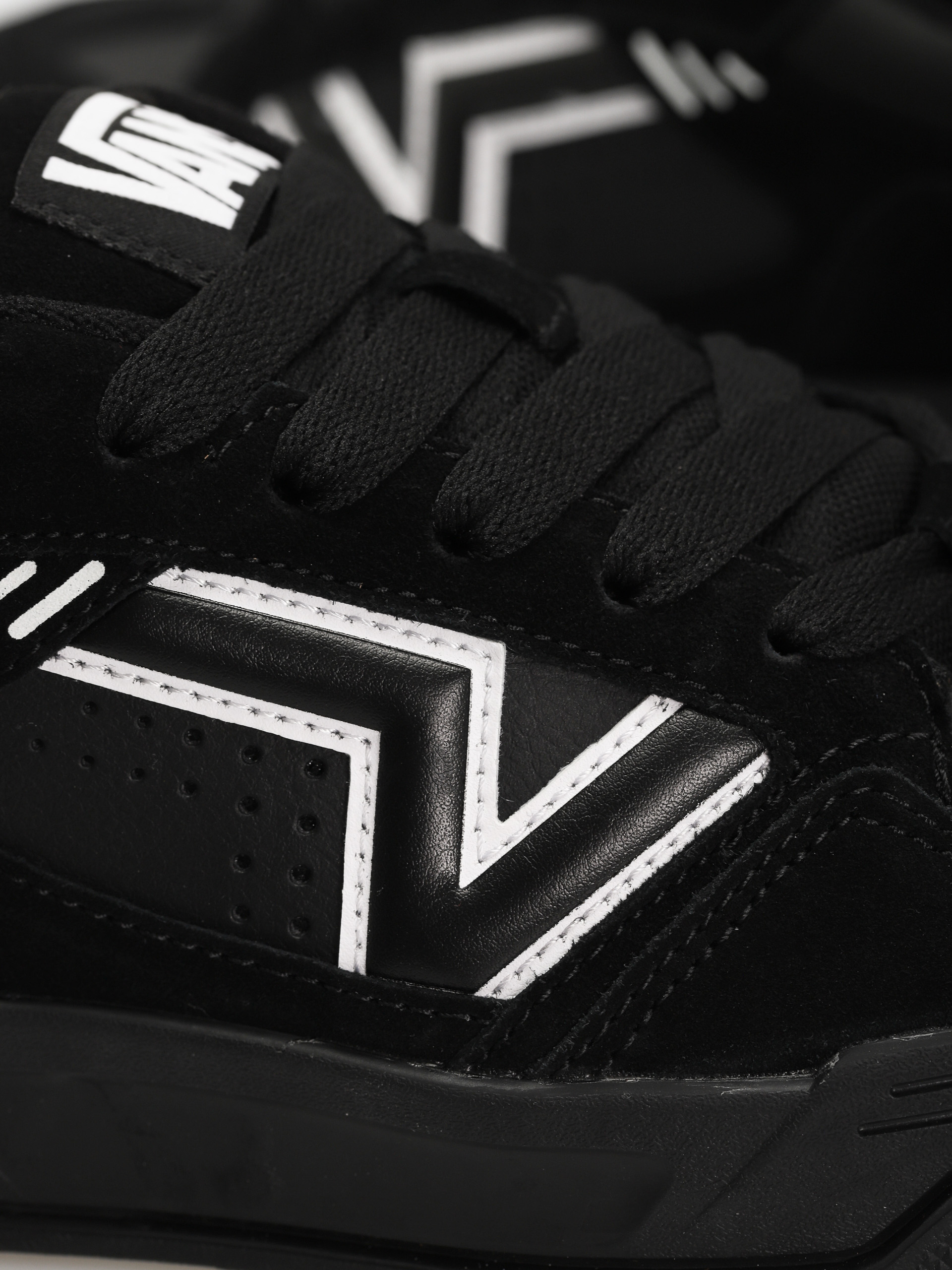 Boty Vans Upland (black/black/white)