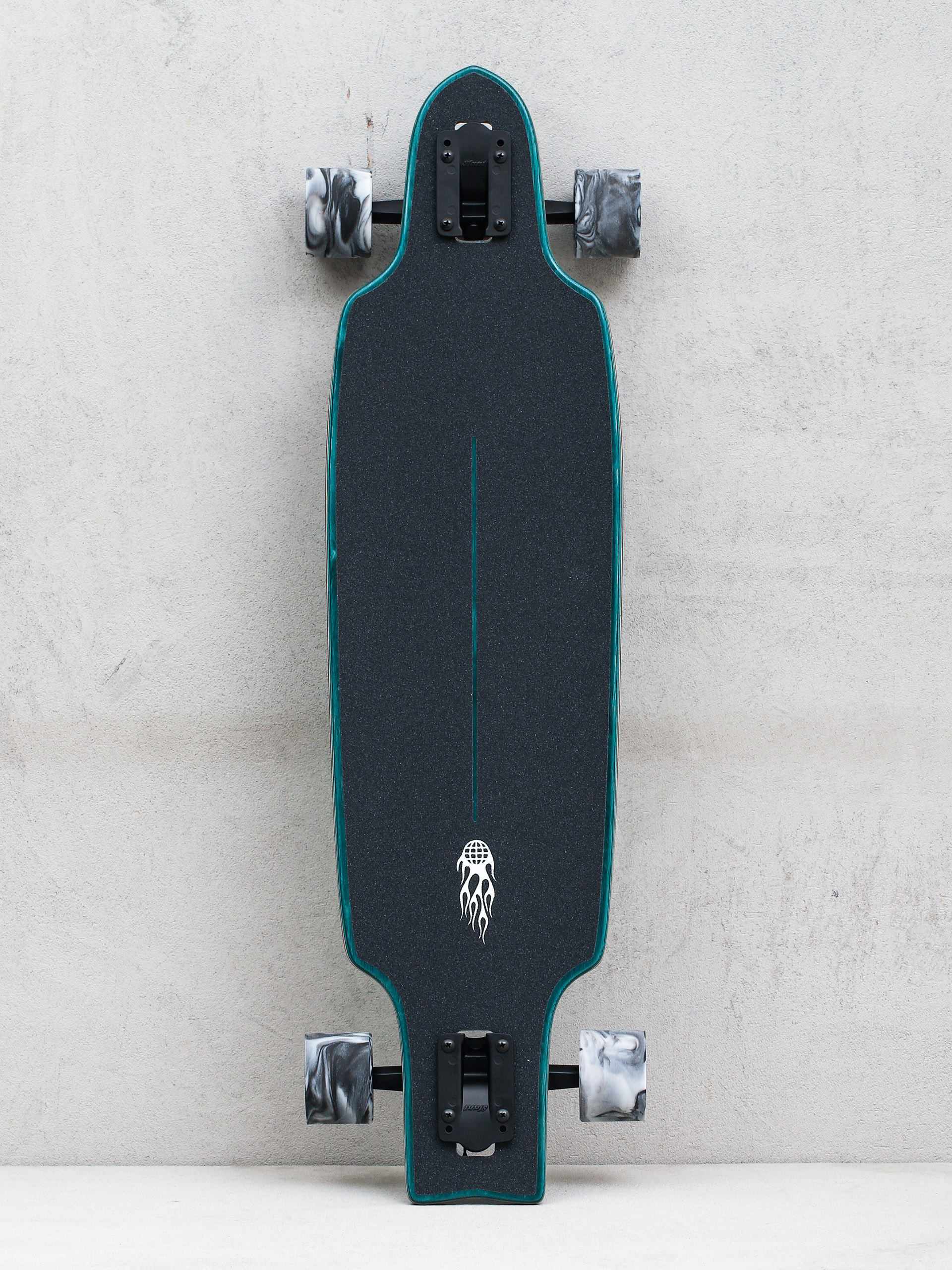 Longboard Globe Prowler Mid (green flames)