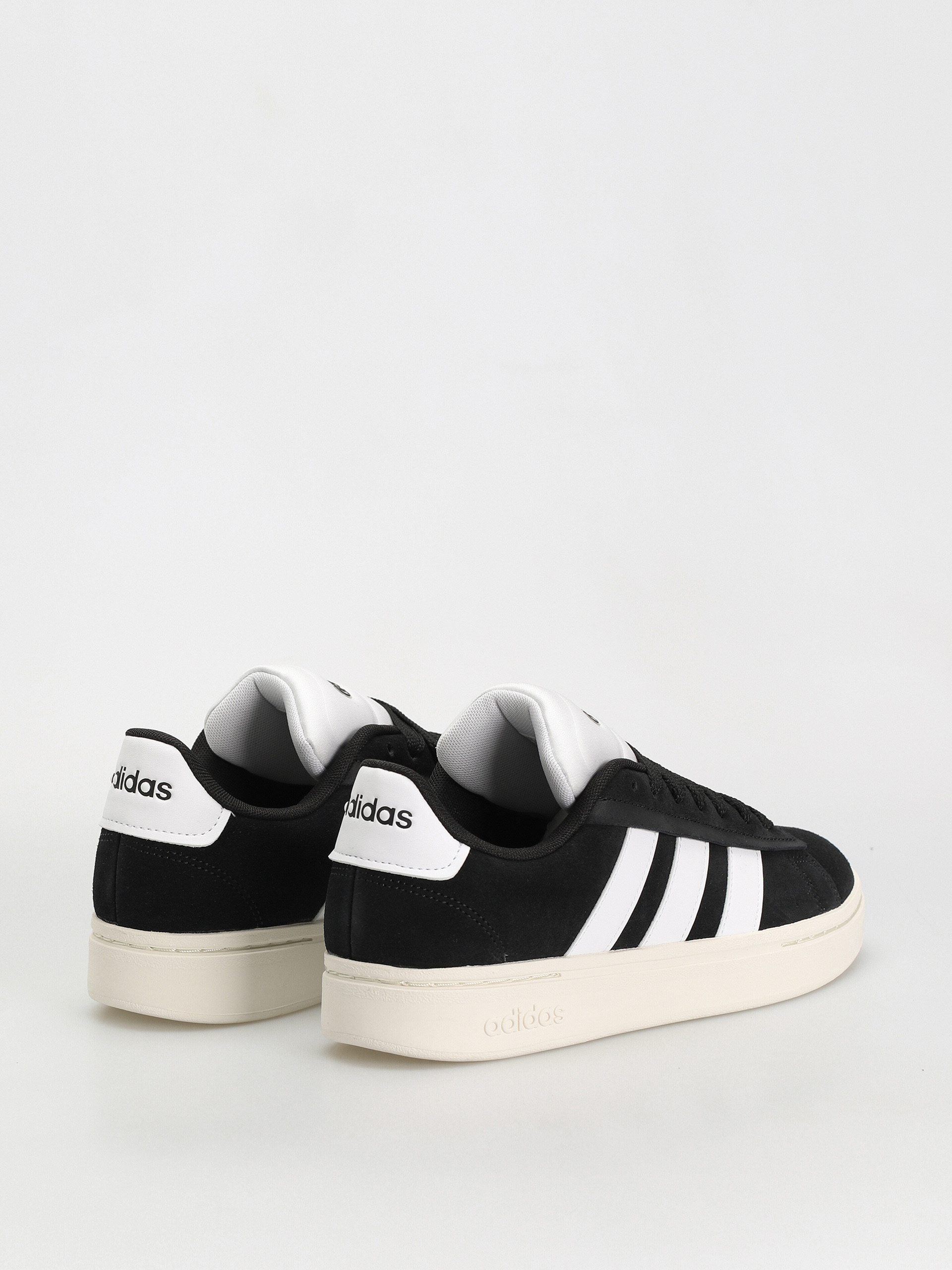 Boty adidas Grand Court Alpha 0 (cblack/ftwwht/owhite)