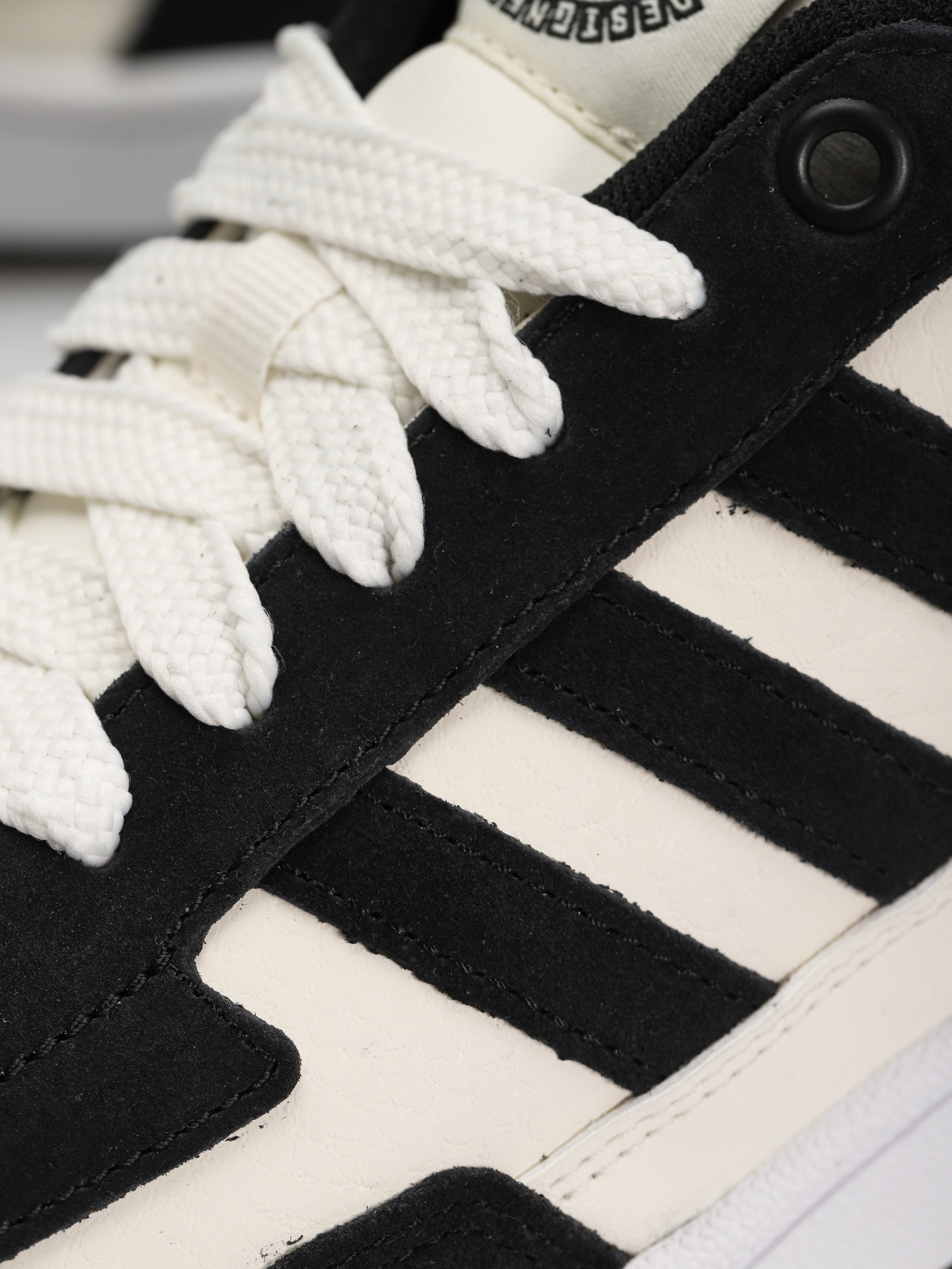 Boty adidas Rapid Court Low (cblack/clowhi/ftwwht)