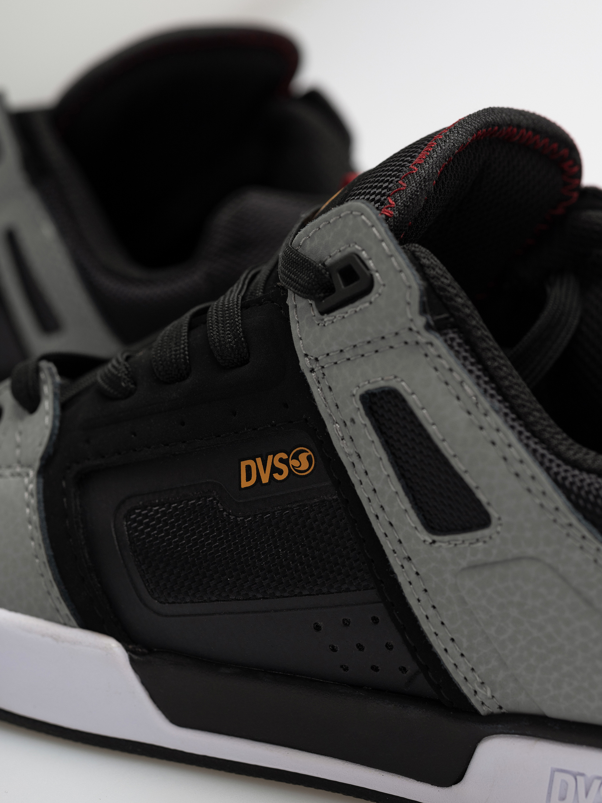 Boty DVS Comanche Lt (charcoal/black/gld)