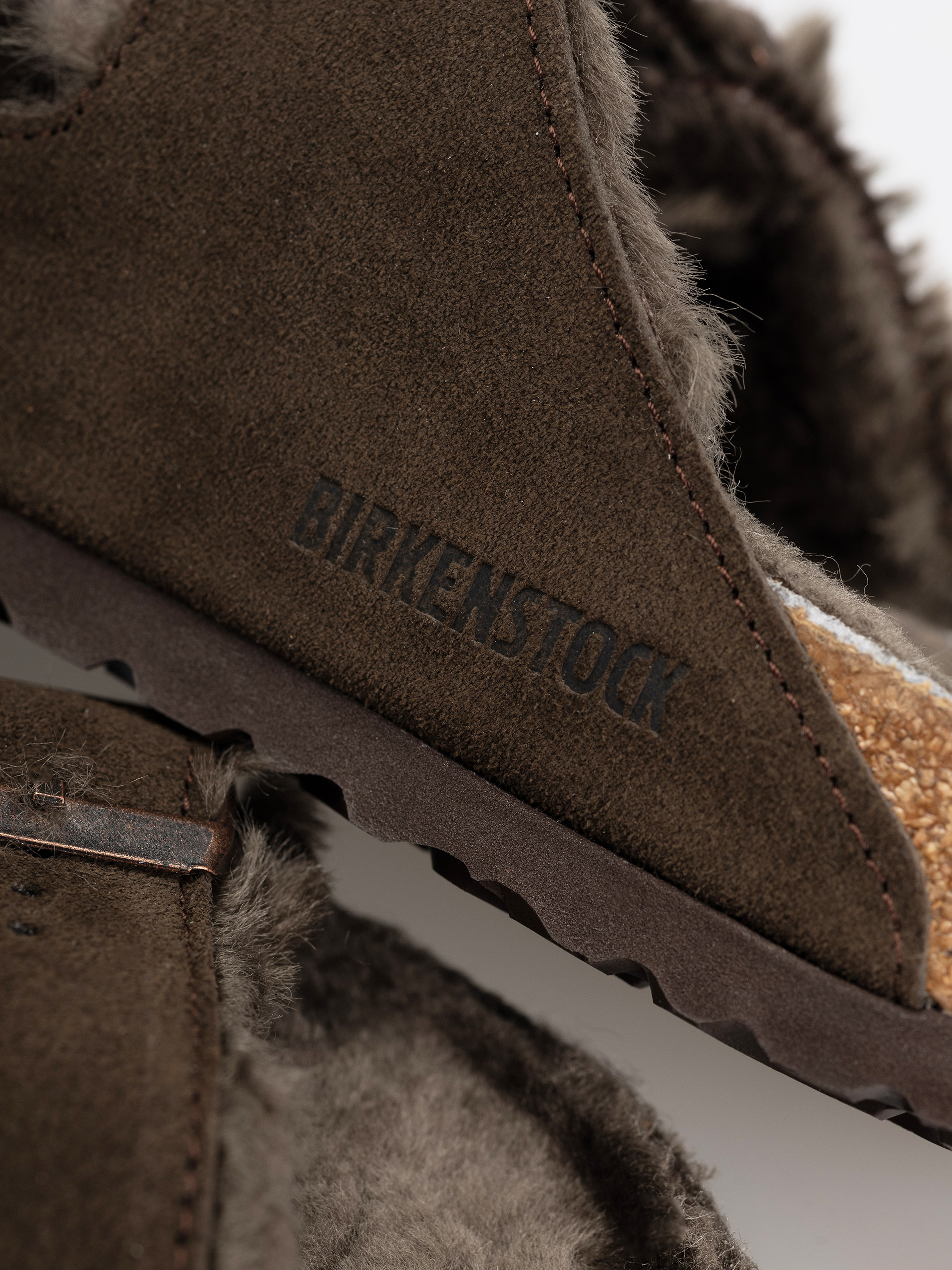 Plážovky Birkenstock Arizona Shearling Suede Leather Fur Narrow Wmn (mocha)