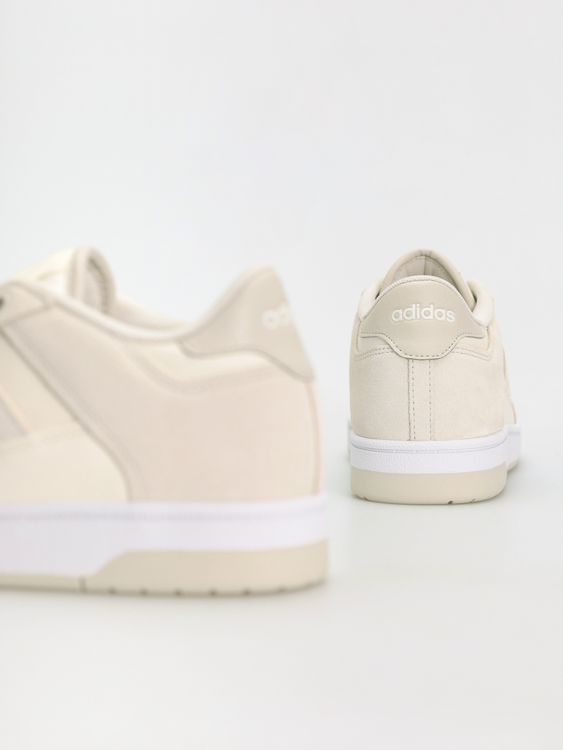 Boty adidas Rapid Court Low (orbgry/clowhi/ftwwht)