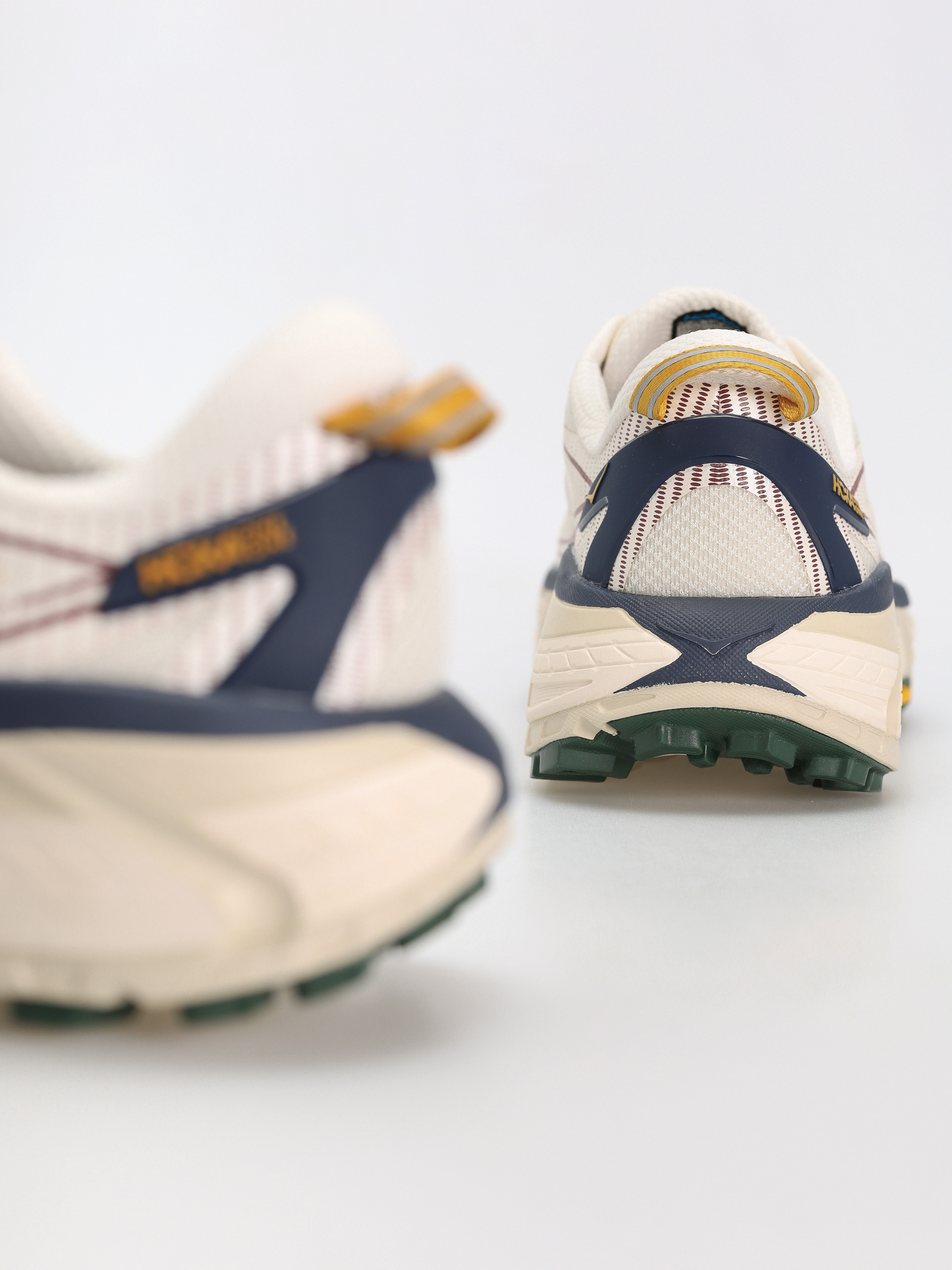 Boty Hoka Mafate Speed 2 (alabaster/oat milk)