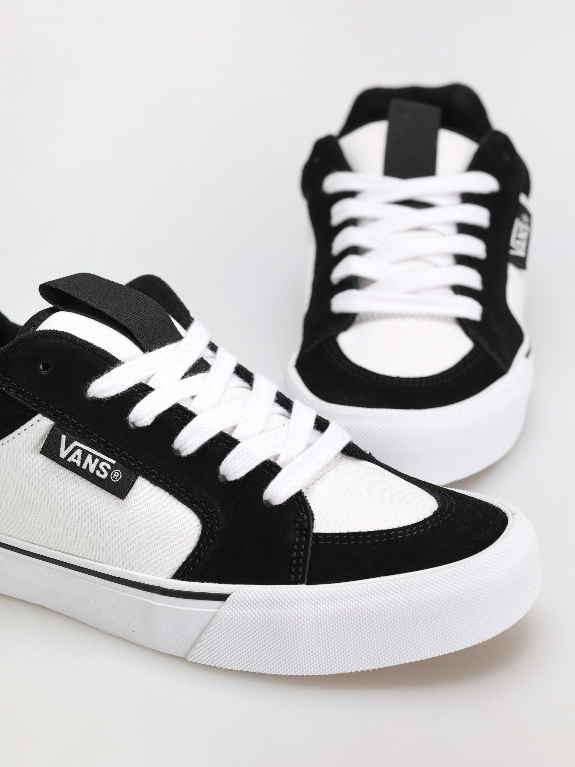Boty Vans Chukka Push (2-tone black/white)