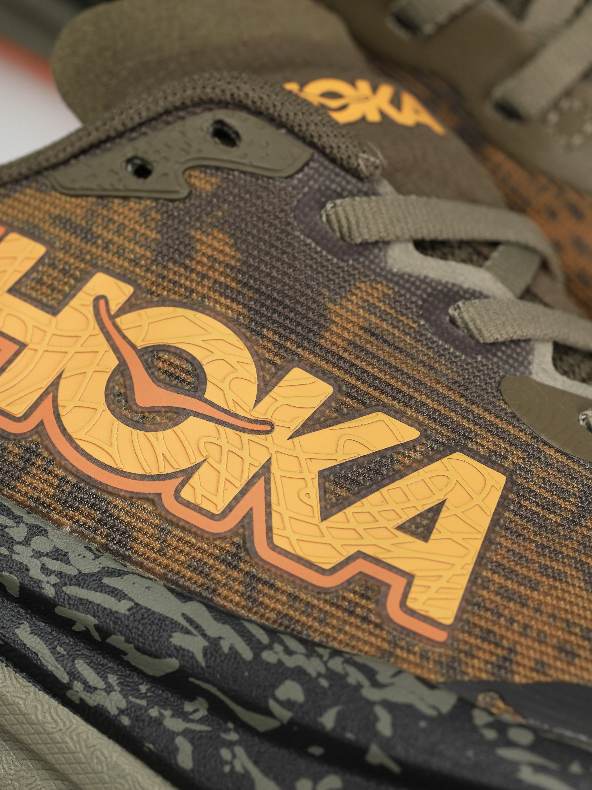 Boty Hoka Speedgoat 6 (antique olive/squash)
