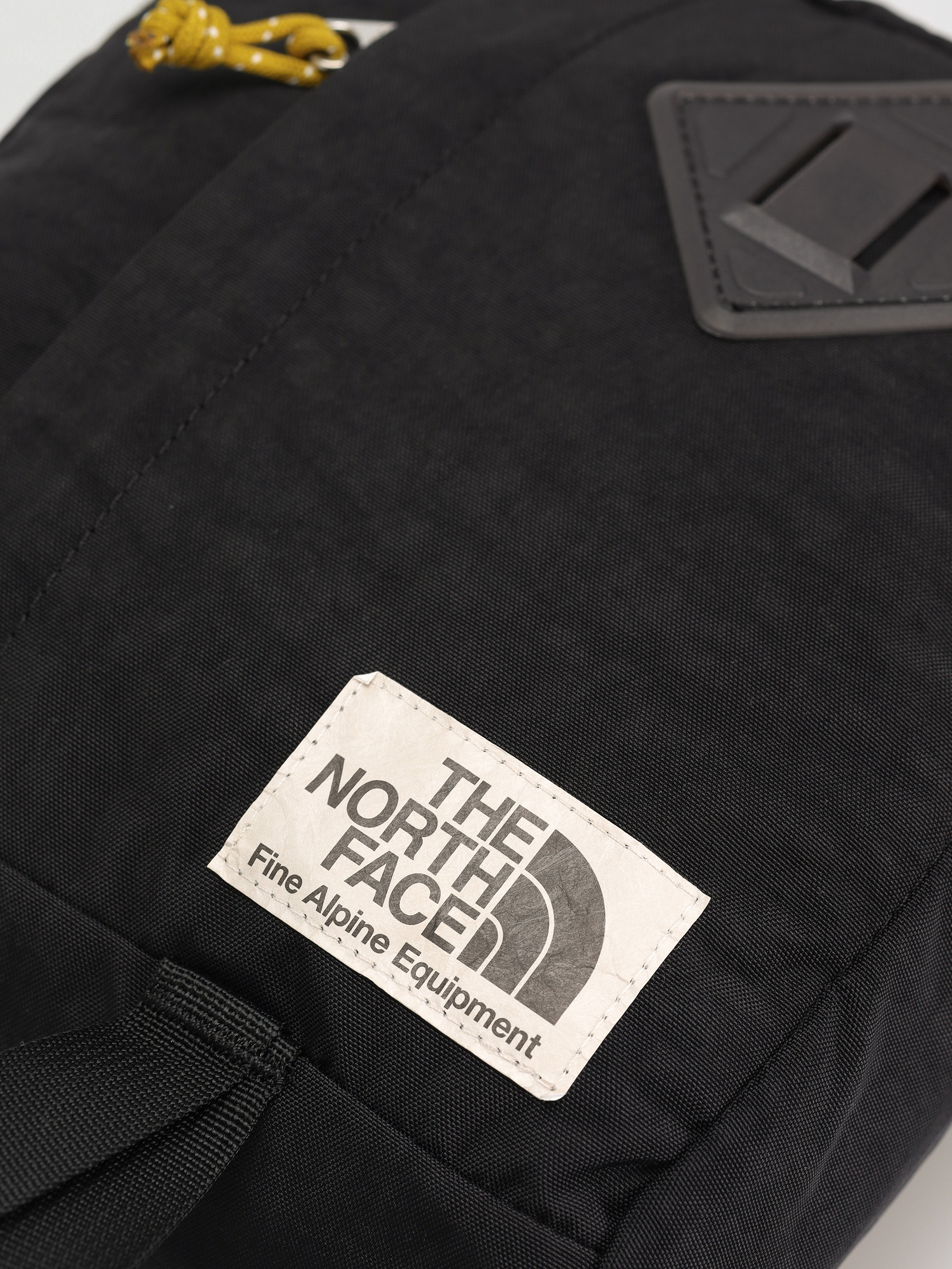 Taška The North Face Berkeley Crossbody (tnf black/mineral gold/)