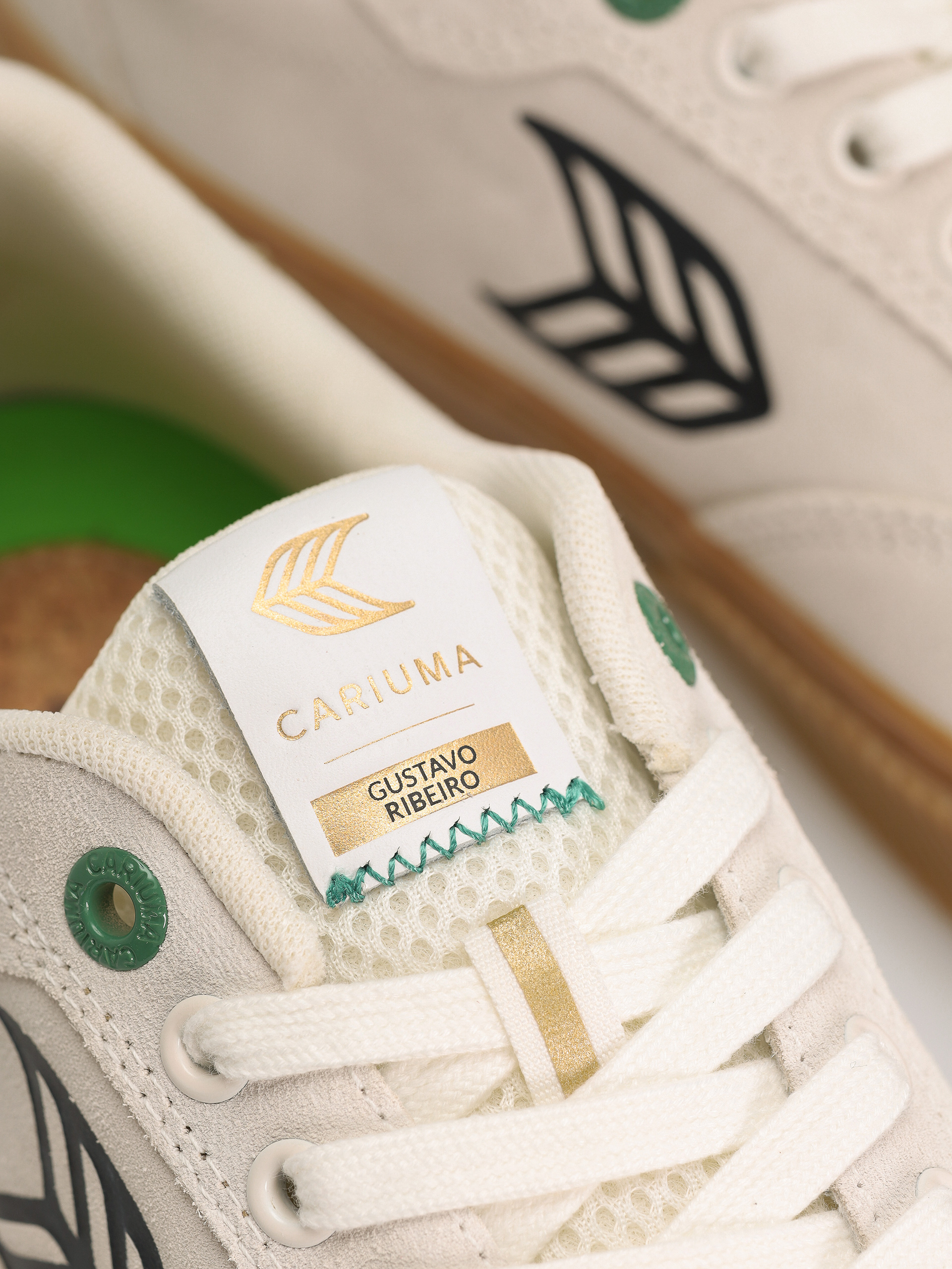 Boty Cariuma Naioca (smoke white/blue)