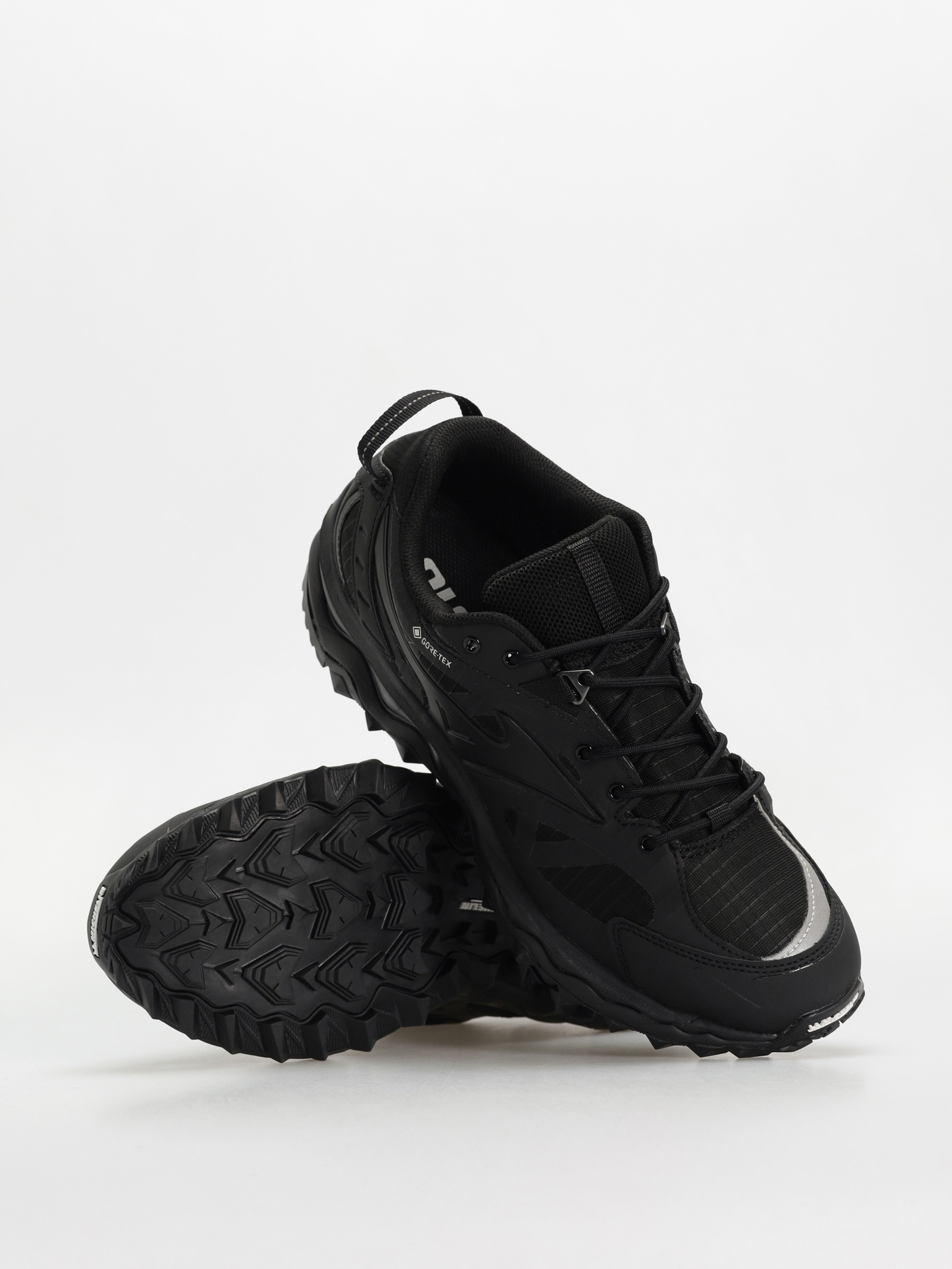 Boty Mizuno Wave Mujin TL GTX (black/black/black)