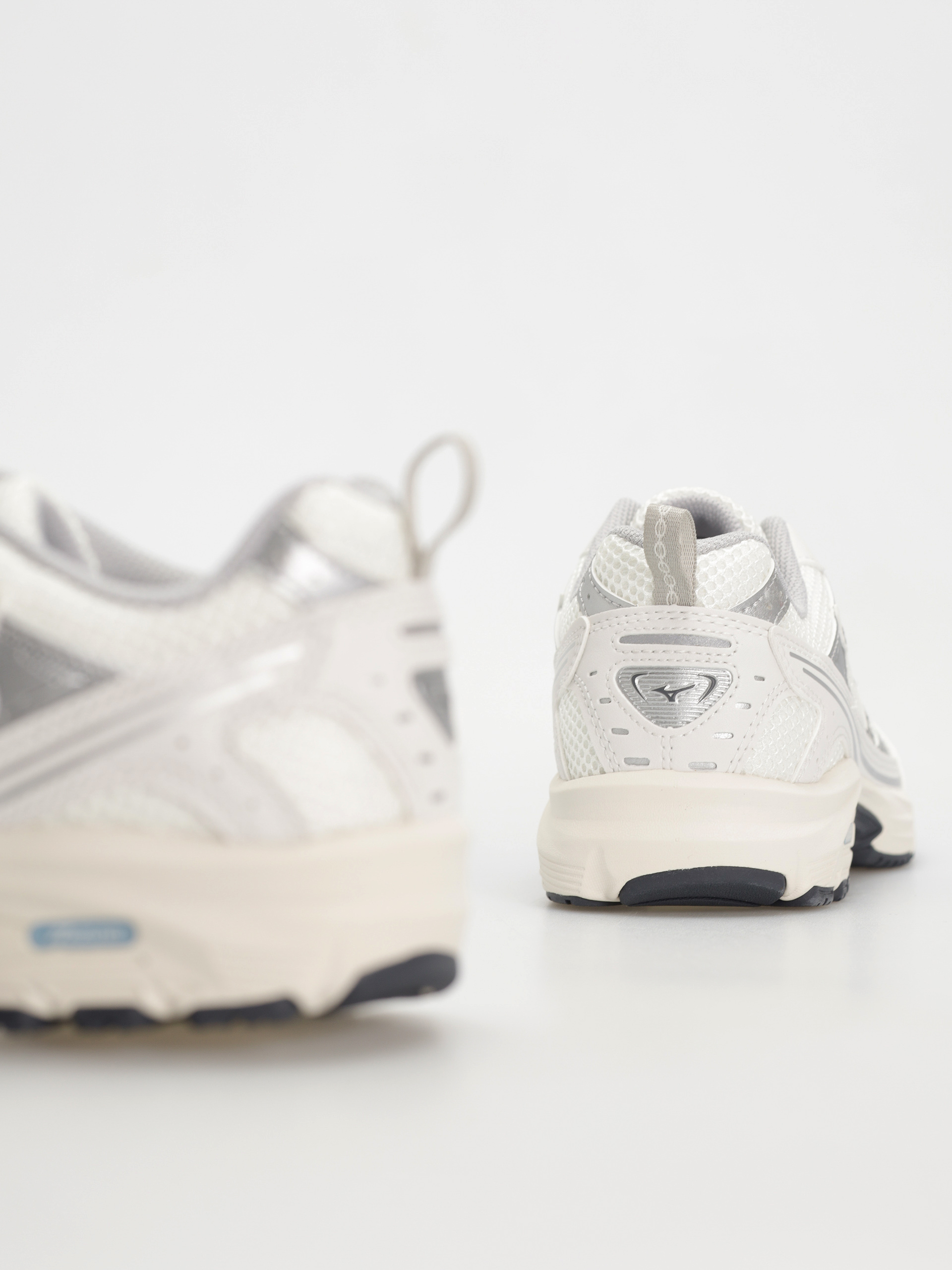 Boty Mizuno MXR Sport (snow white/harbor mist/silver)