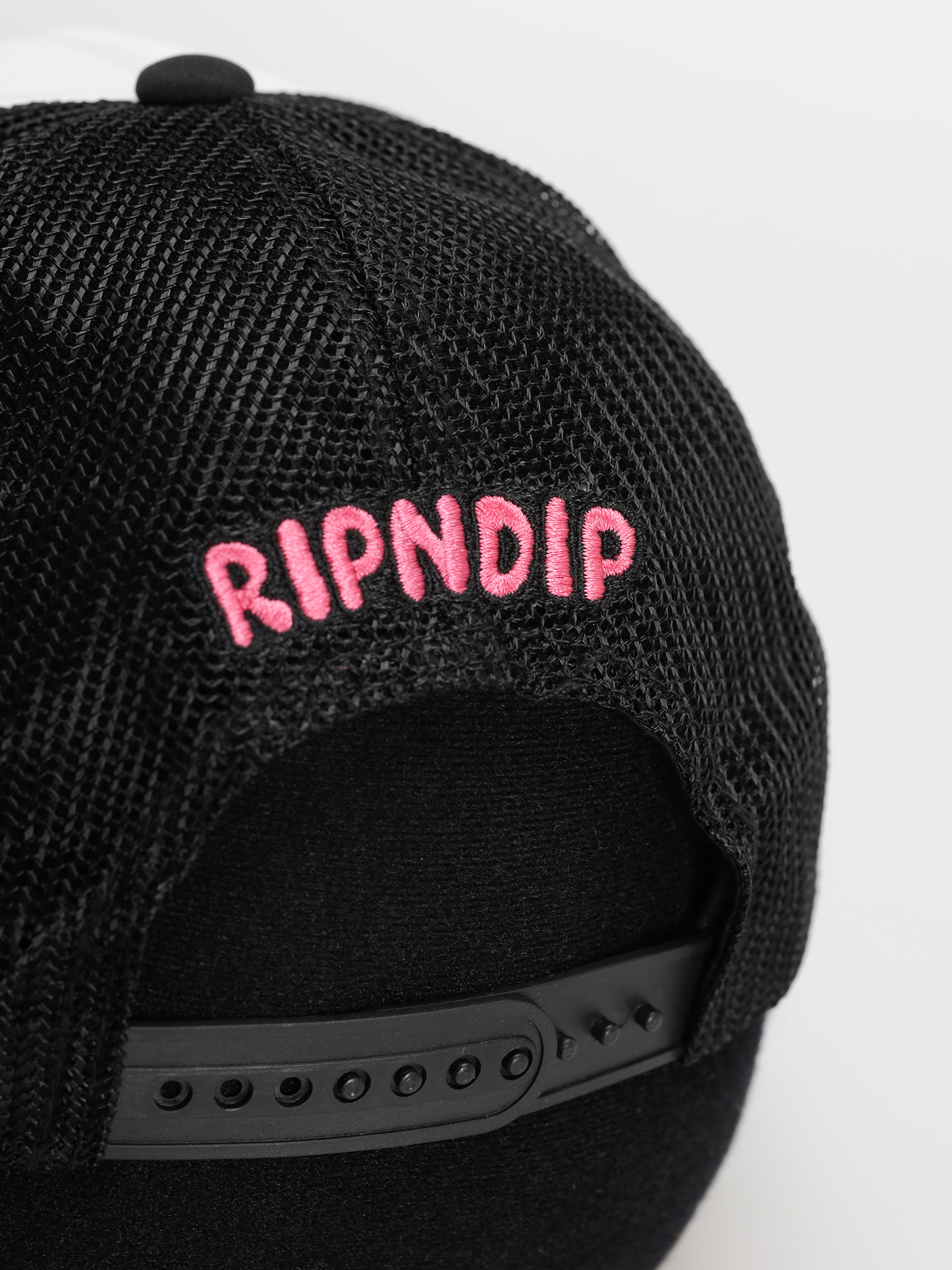 Kšiltovka  RipNDip Love Is Ripndip Trucker (white/black)