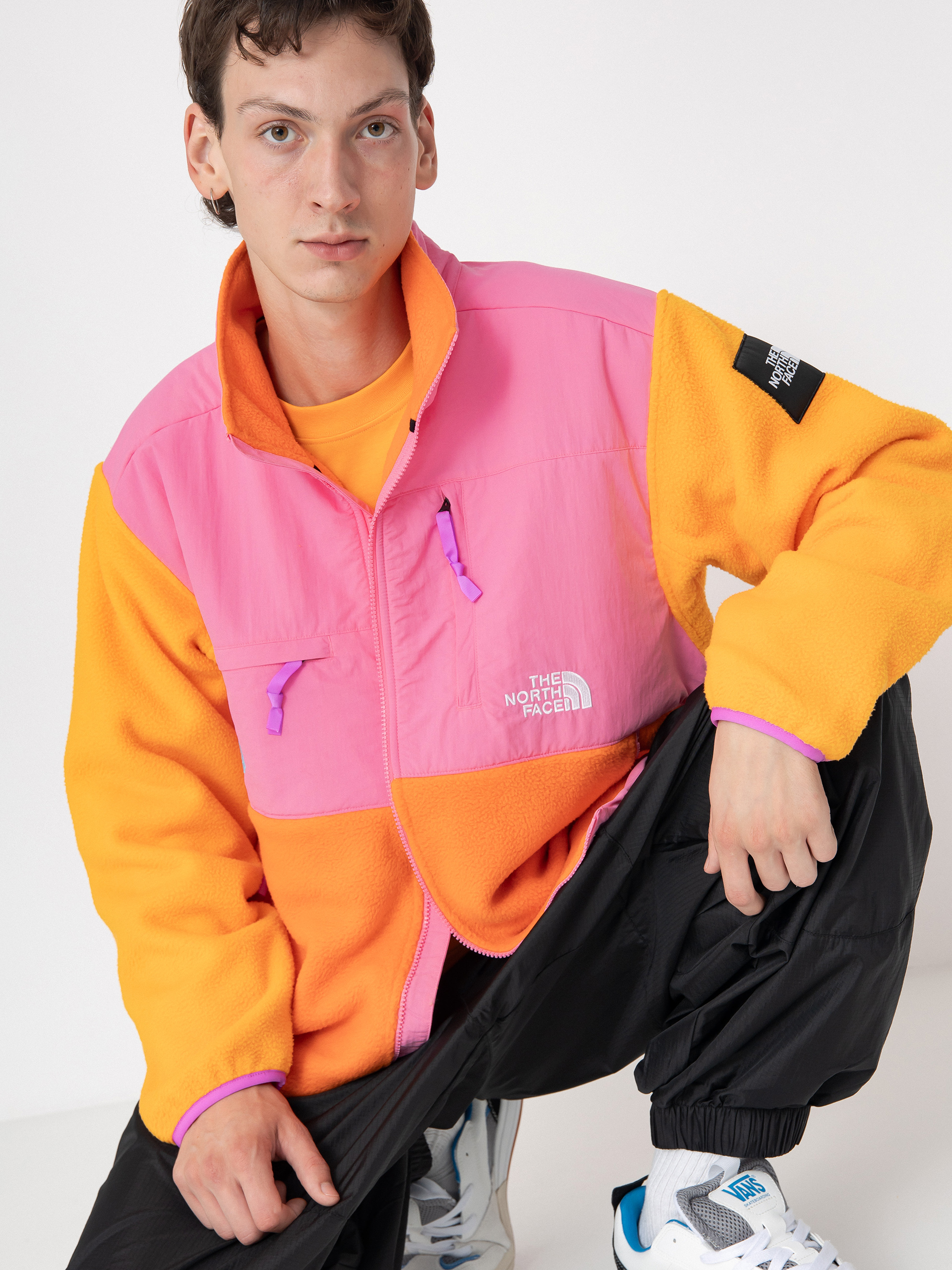 Bunda The North Face X Yinka Ilori Retro Denali (red orange/apricot glaz)