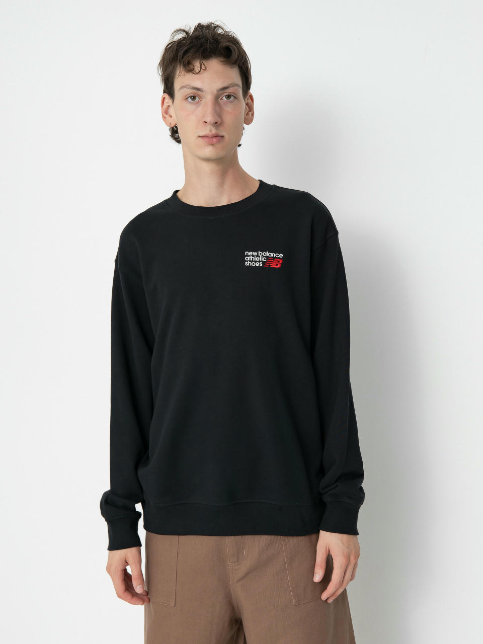 Mikina New Balance Athletics Premium Logo Crew (black)