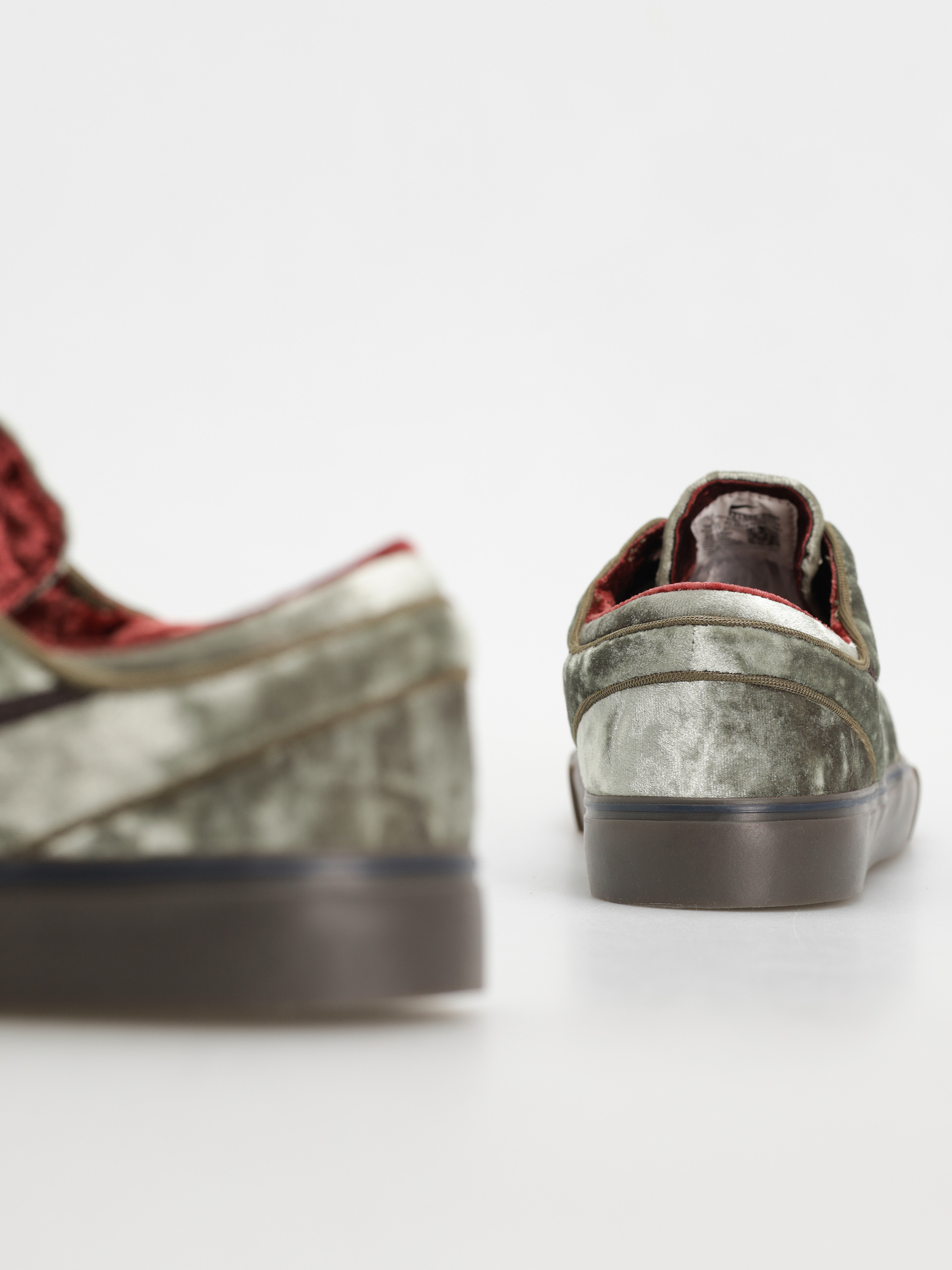 Boty Nike SB Zoom Janoski OG+ SE (medium olive/velvet brown baroque brown)