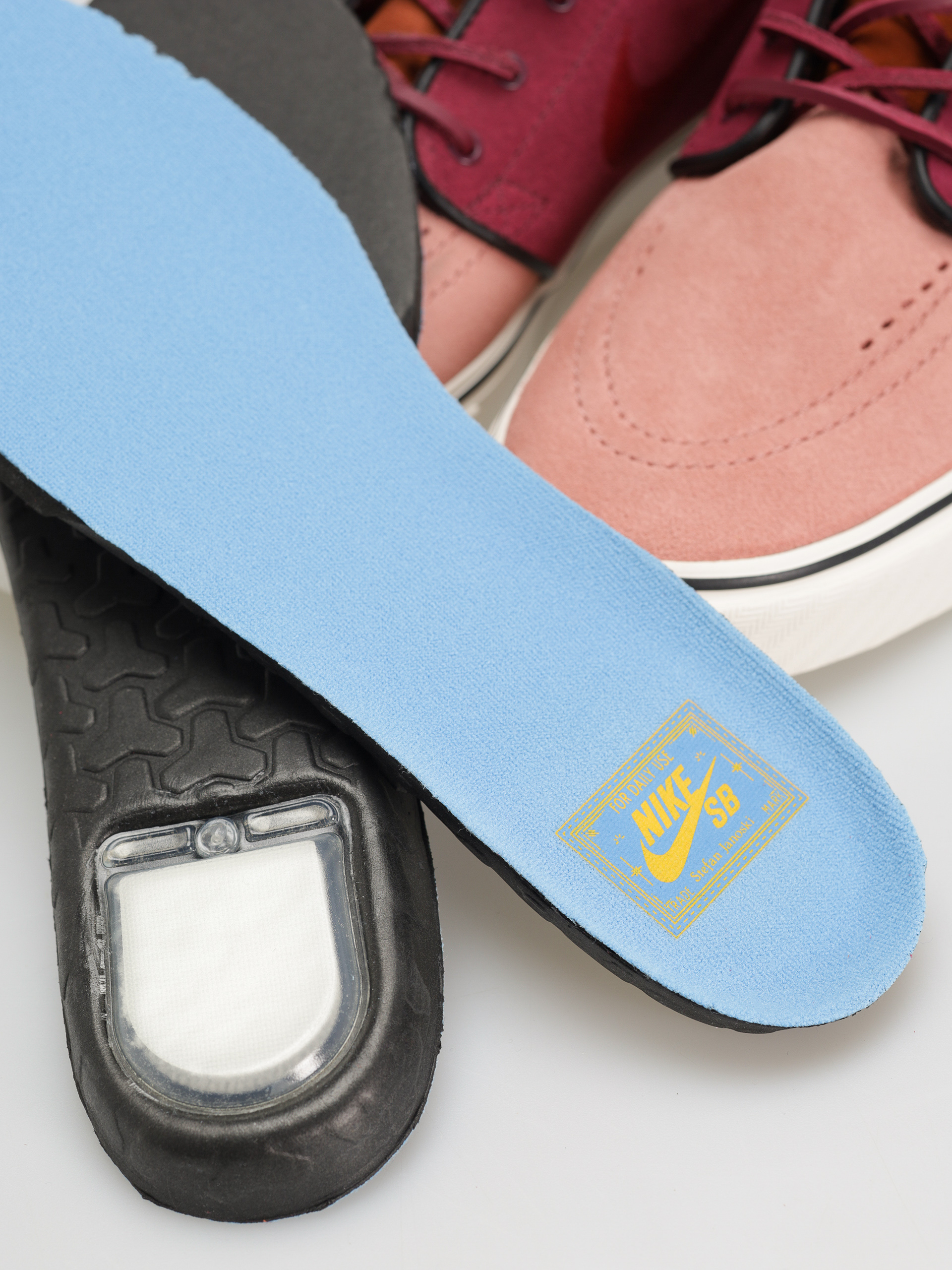 Boty Nike SB Zoom Janoski OG+ (red stardust/team red rosewood)