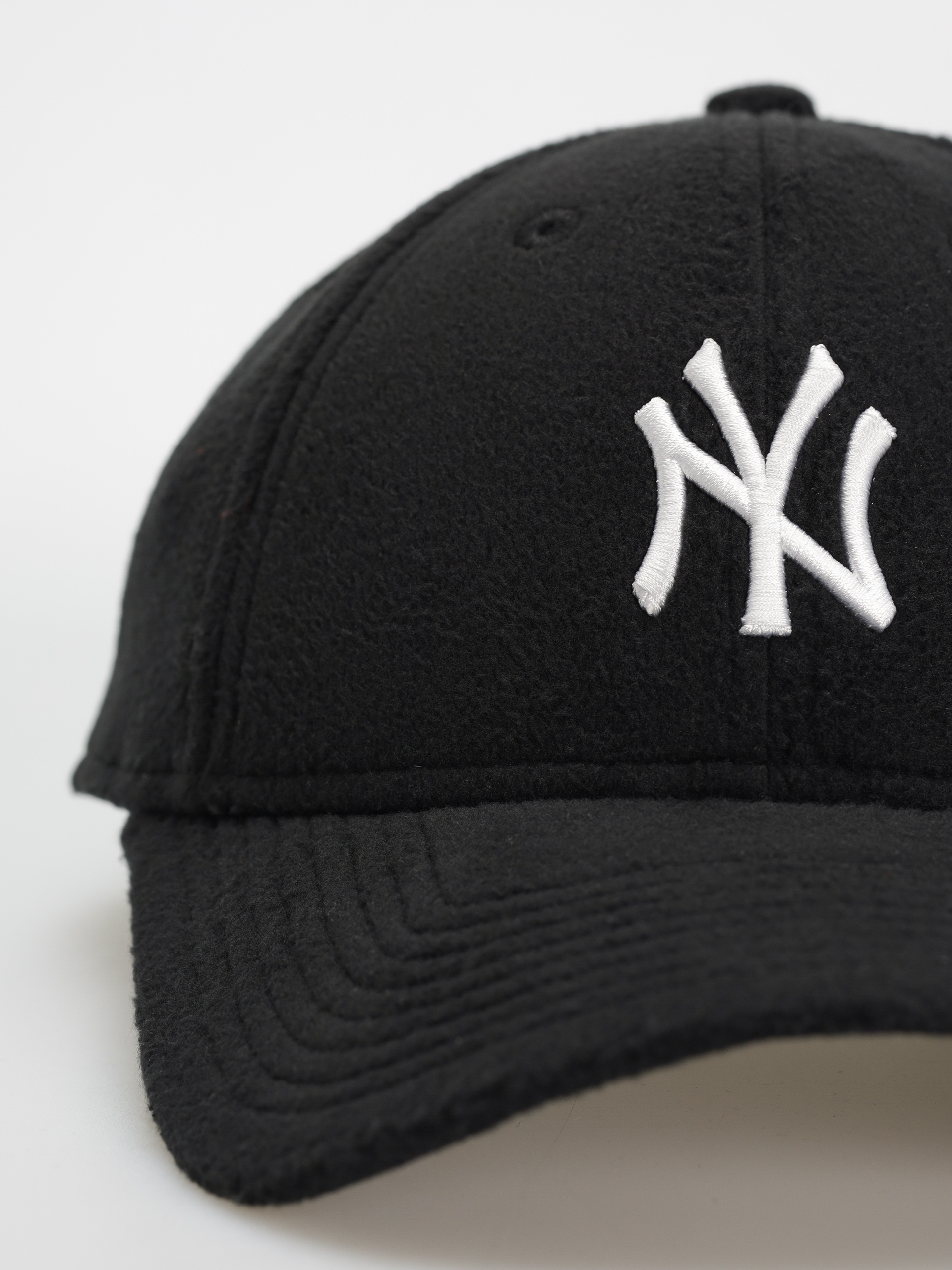 Kšiltovka  New Era Cosy 9Forty New York Yankees Wmn (black/white)