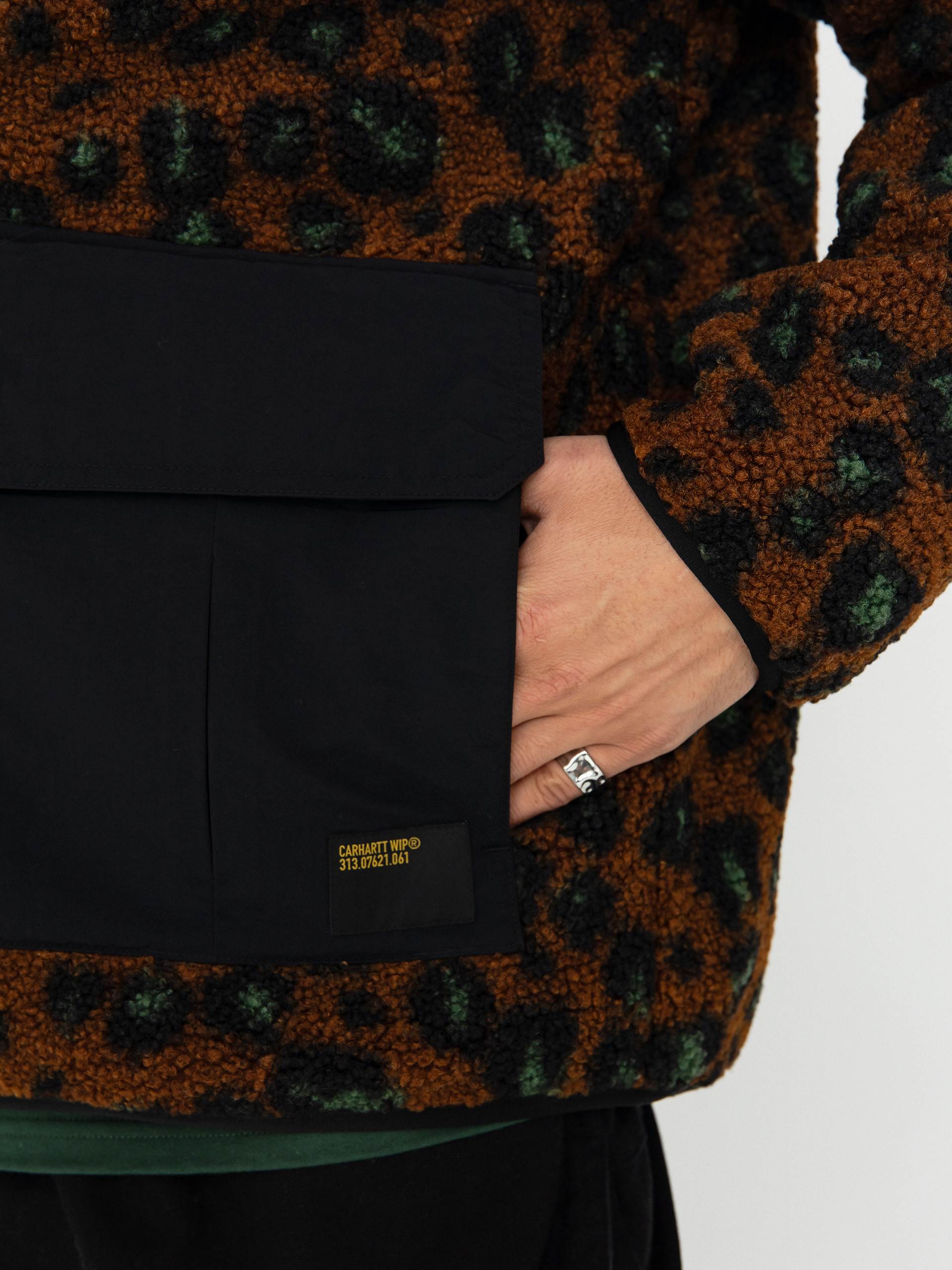 Bunda Carhartt WIP Devin Liner (camo leo jacquard/tamarind/black)