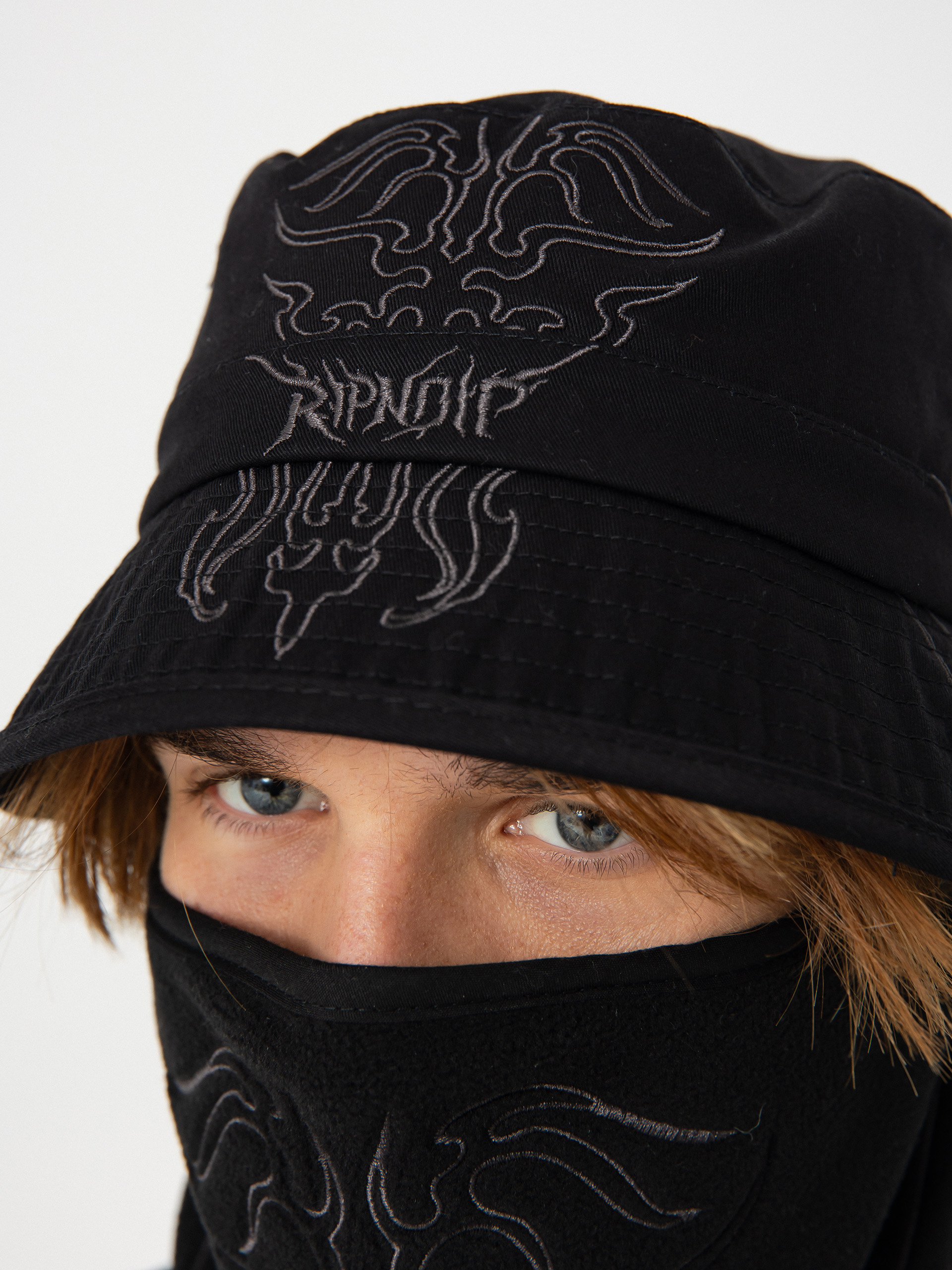 Klobouk RipNDip Volt Face Mask Bucket Hat (black)