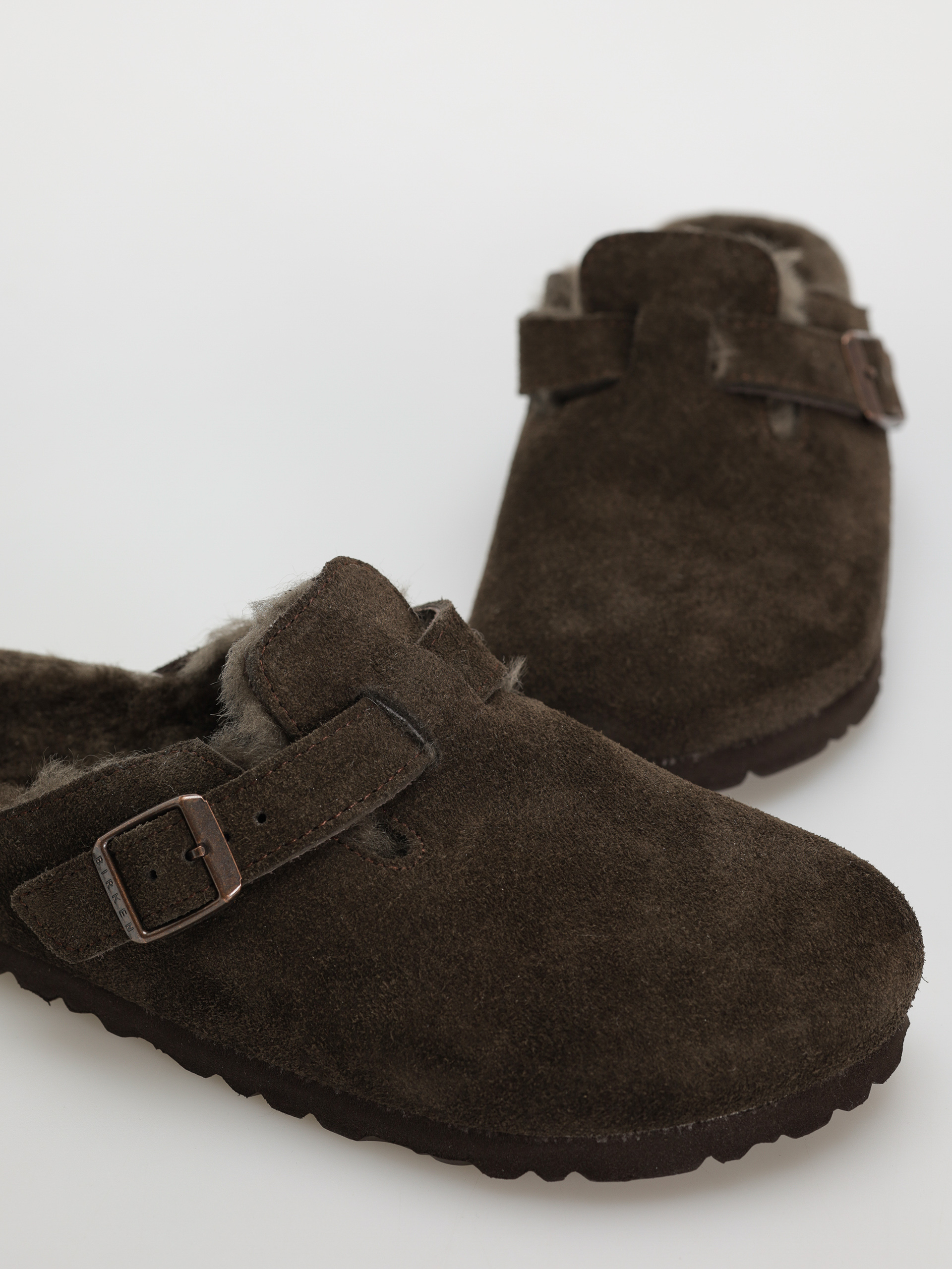 Plážovky Birkenstock Boston Shearling Suede Leather Fur Narrow Wmn (mocha)