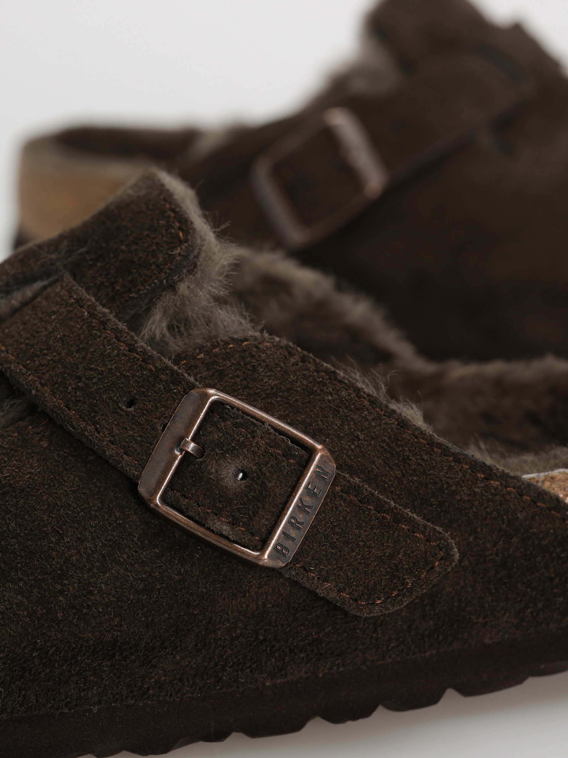 Plážovky Birkenstock Boston Shearling Suede Leather Fur Narrow Wmn (mocha)