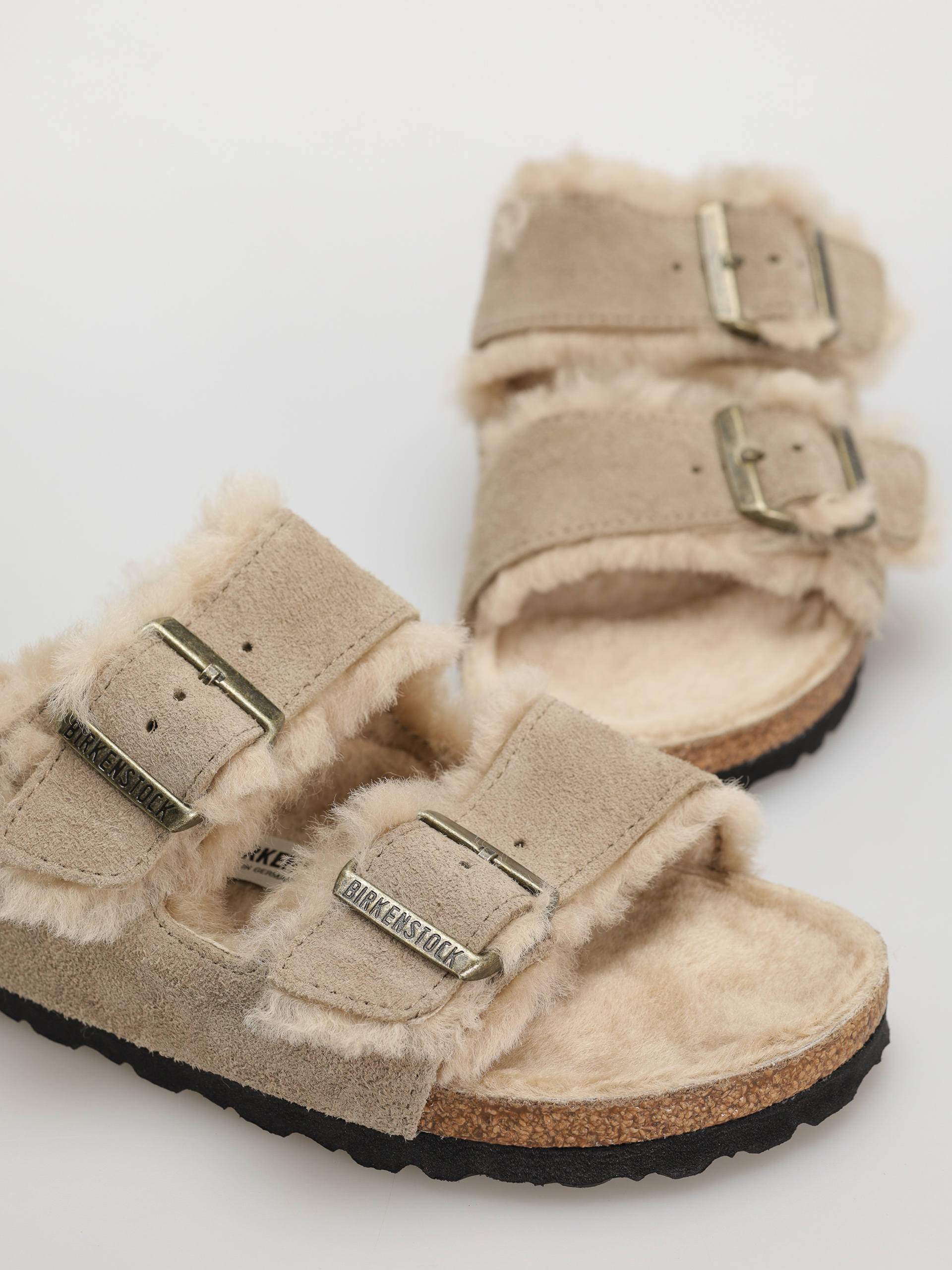 Plážovky Birkenstock Arizona Shearling Suede Leather Fur Narrow Wmn (taupe)
