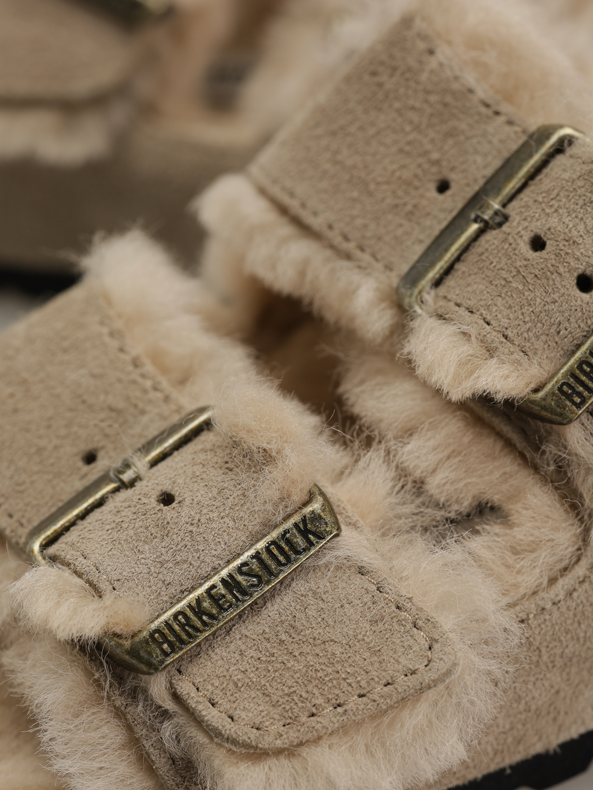 Plážovky Birkenstock Arizona Shearling Suede Leather Fur Narrow Wmn (taupe)