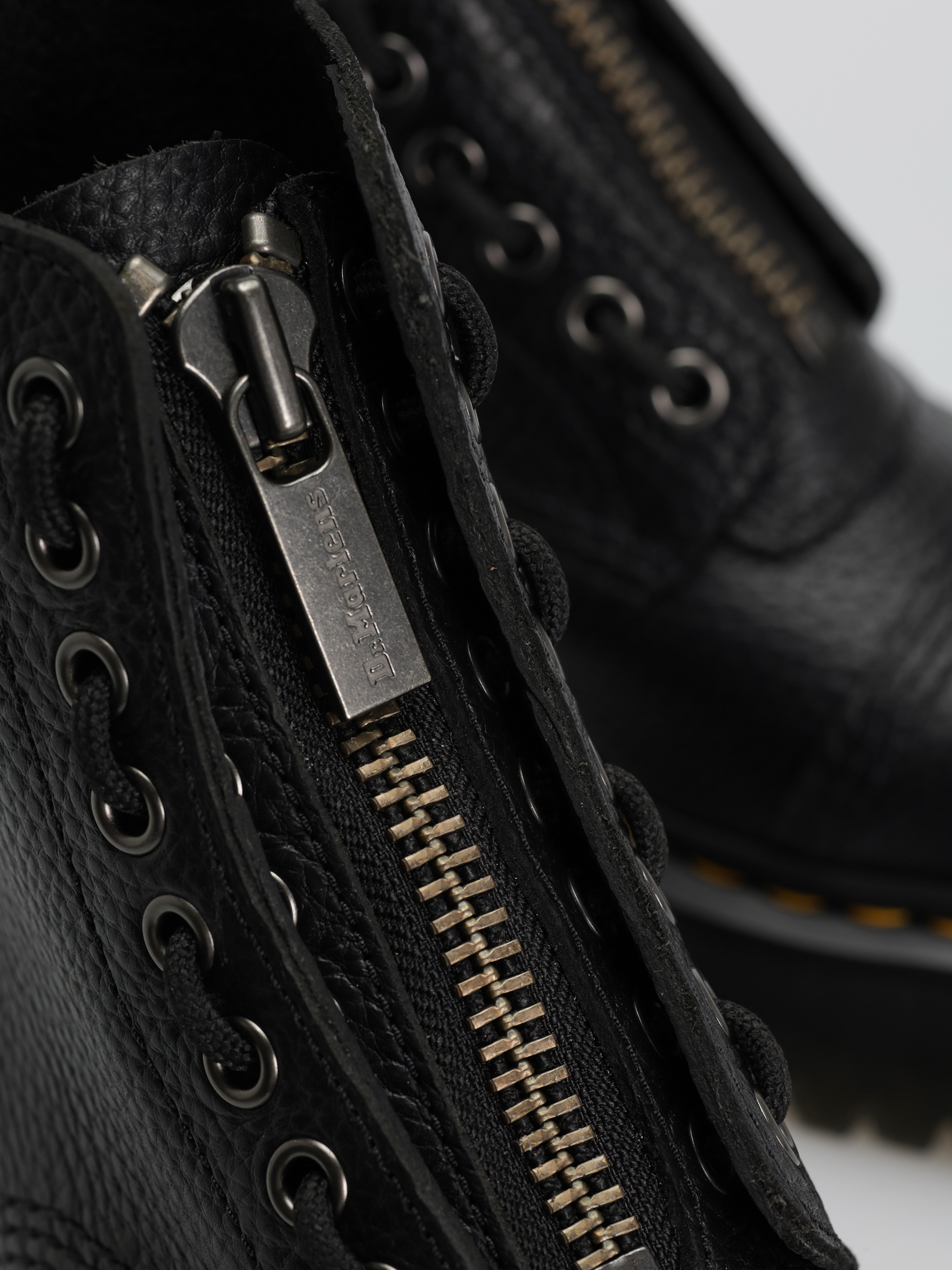 Boty Dr. Martens Sinclair (black milled nappa)