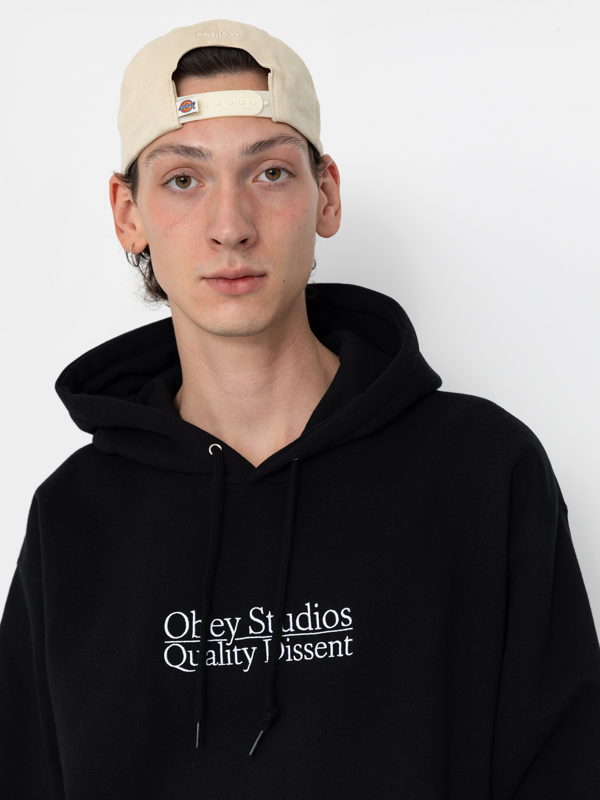 Mikina s kapucí OBEY Quality Dissent HD (black)
