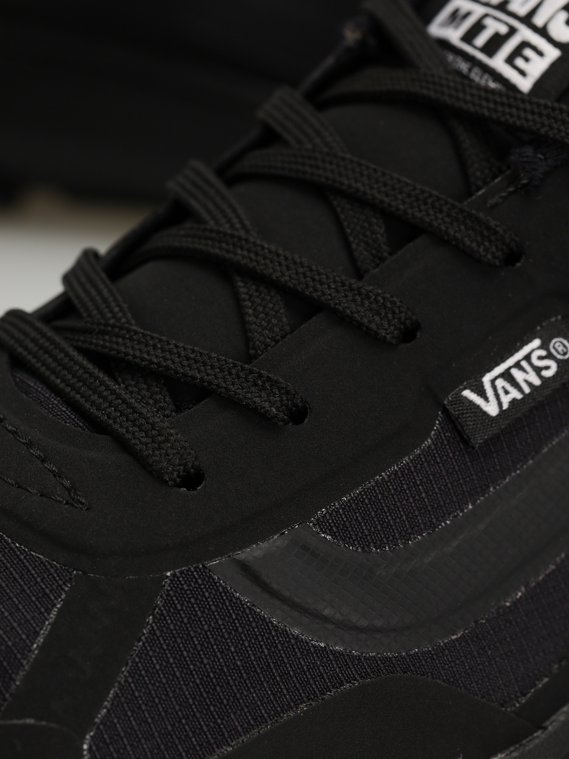 Boty Vans Crosspath MTE (black/black)