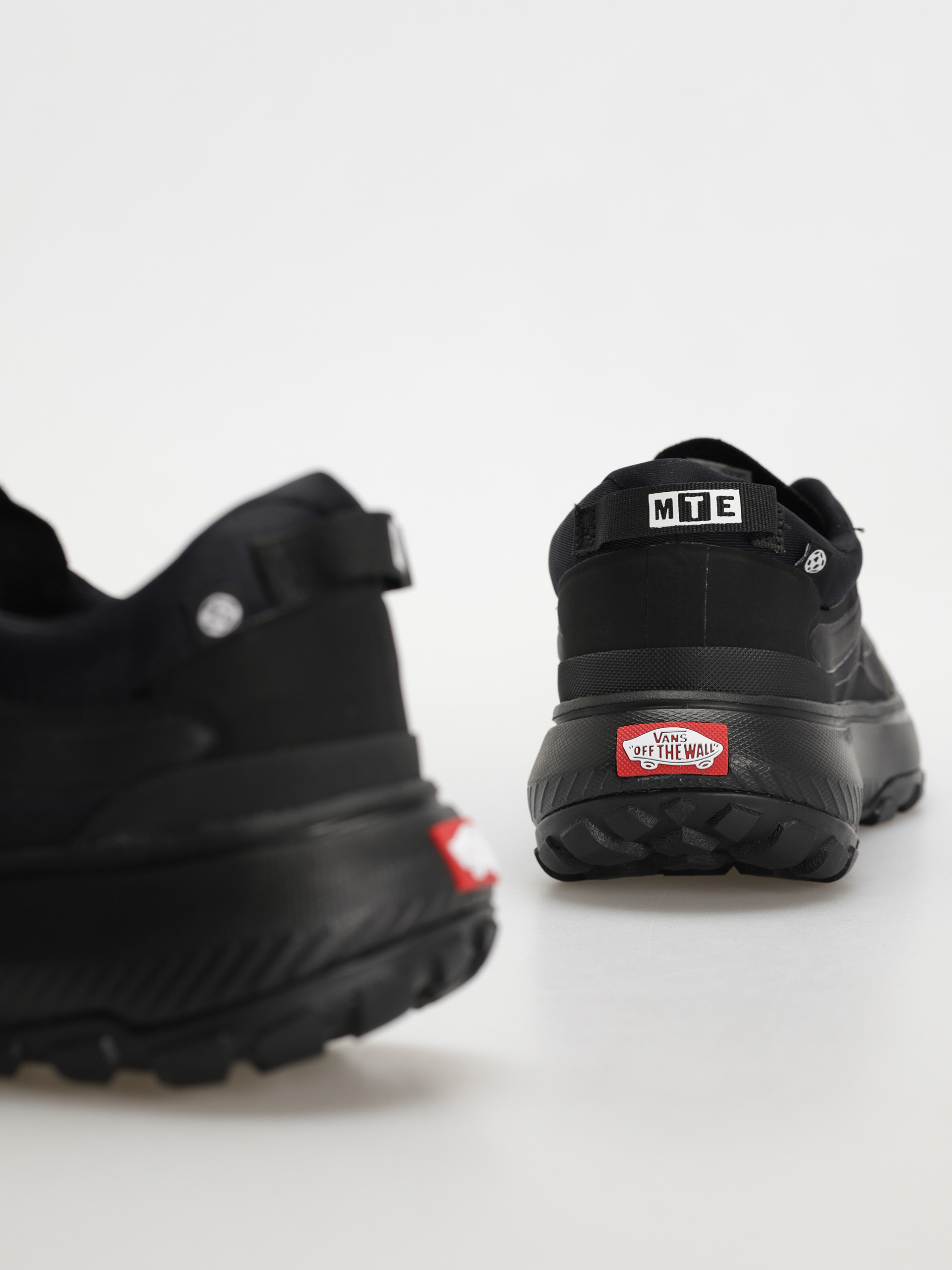 Boty Vans Crosspath MTE (black/black)