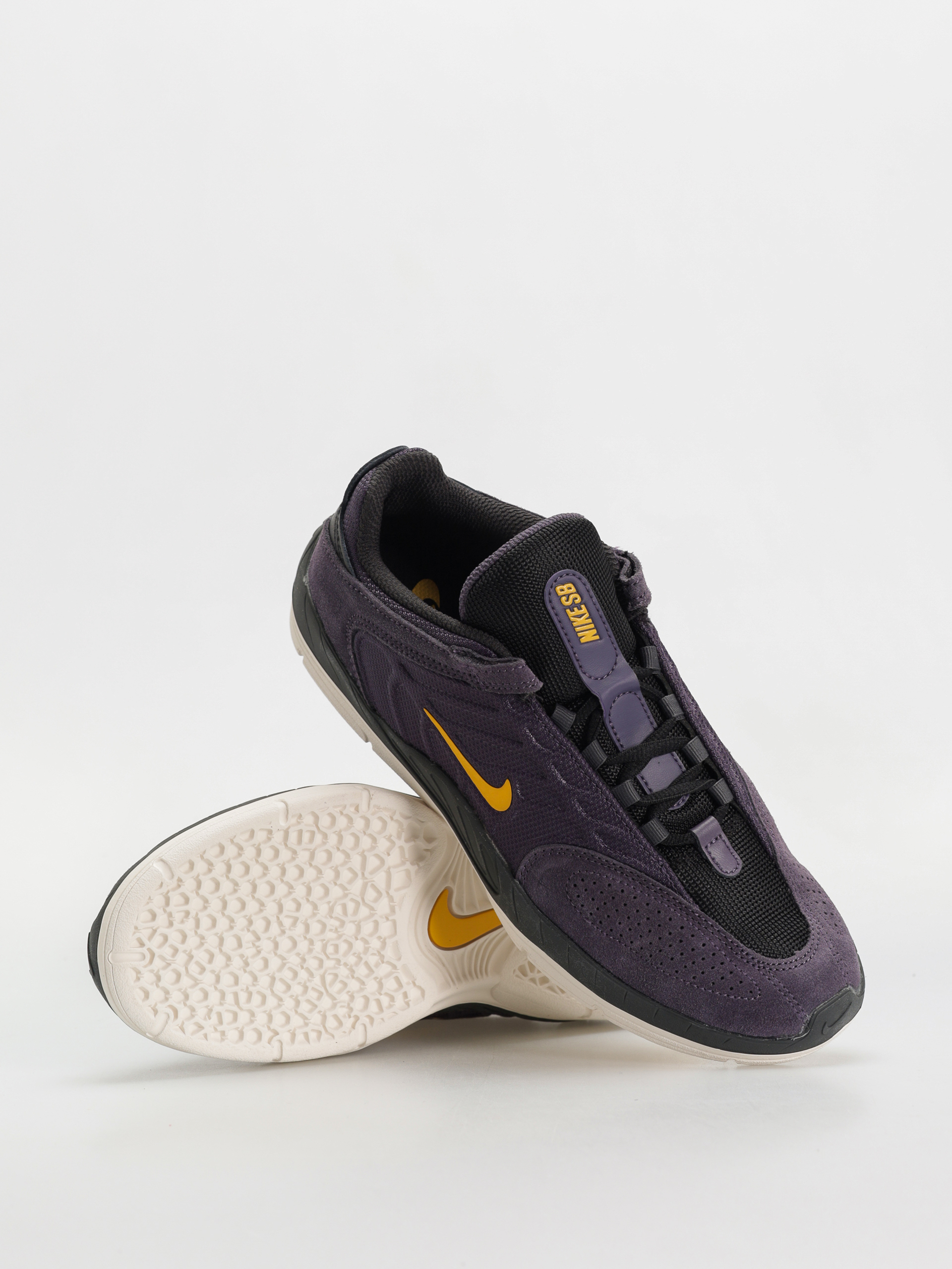Boty Nike SB Vertebrae (dark raisin/university gold black)