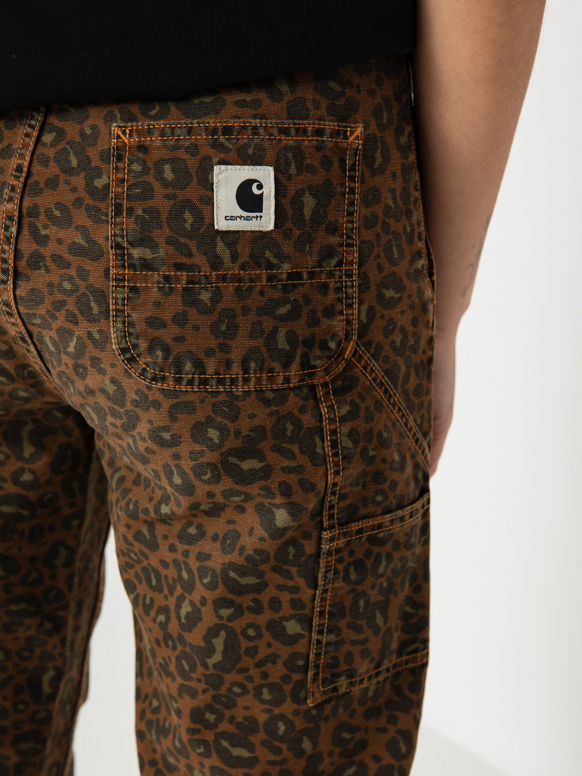 Kalhoty Carhartt WIP Leo Pierce Wmn (camo leo/tamarind/tamarind)