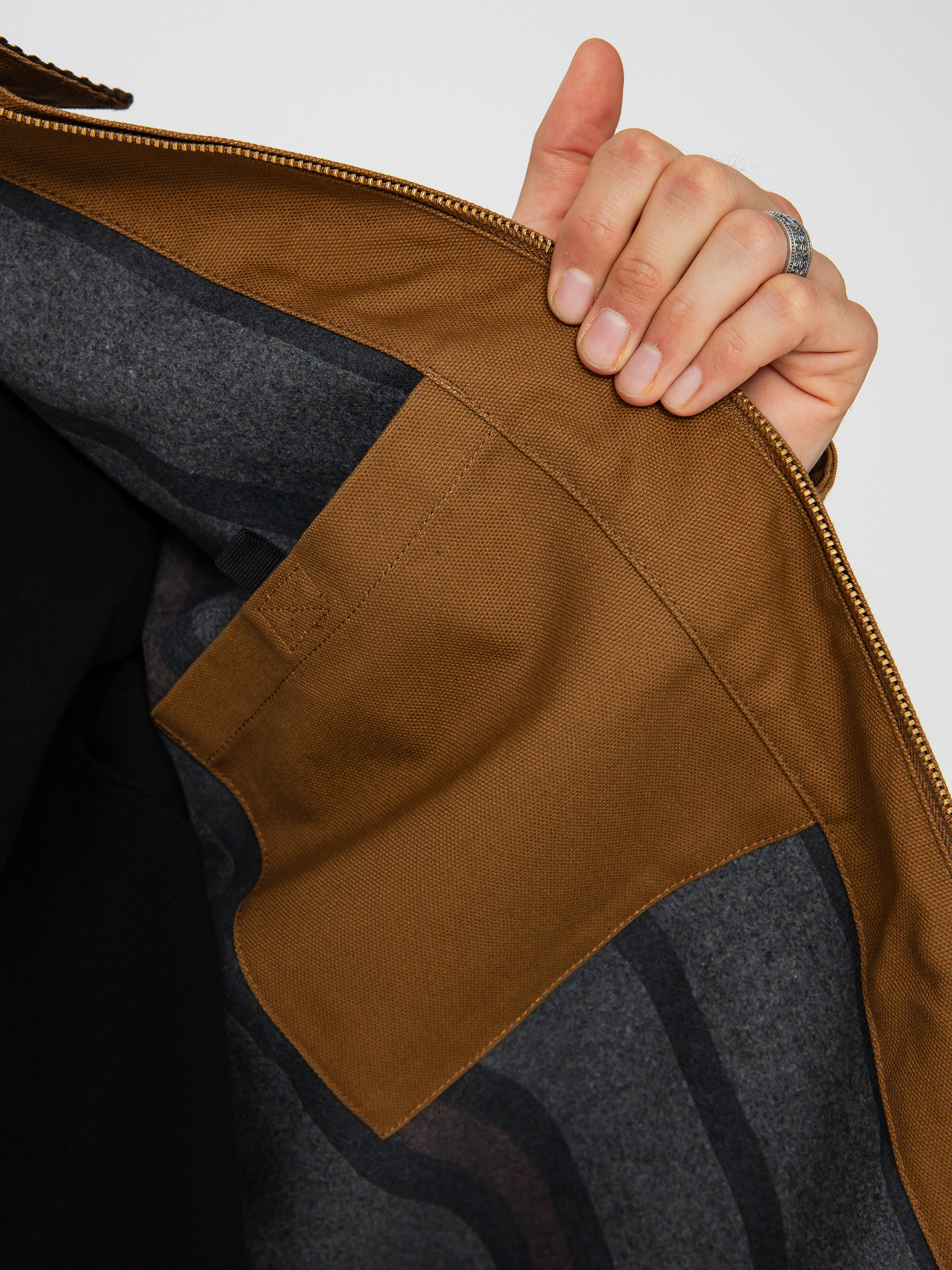 Bunda Carhartt WIP Detroit (hamilton brown/tobacco)