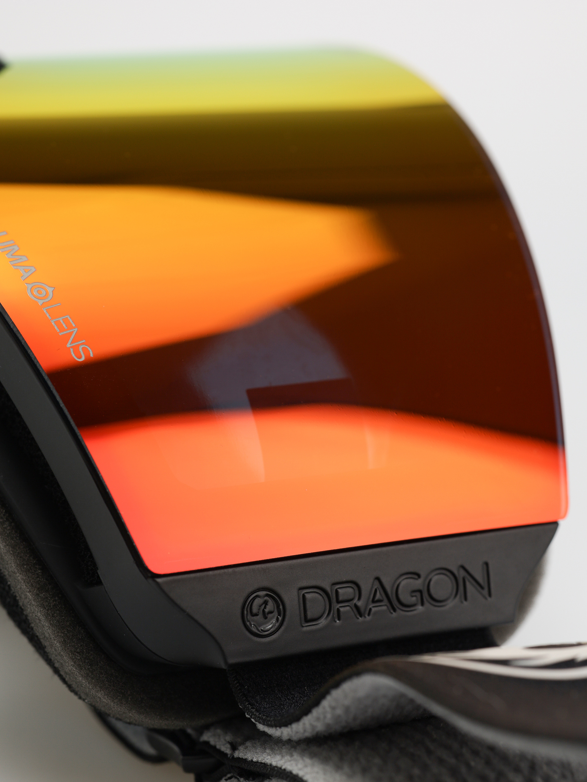 Brýle na snowboard Dragon RVX MAG OTG (nouveaublack/lumalens red ion+lumalens light rose)