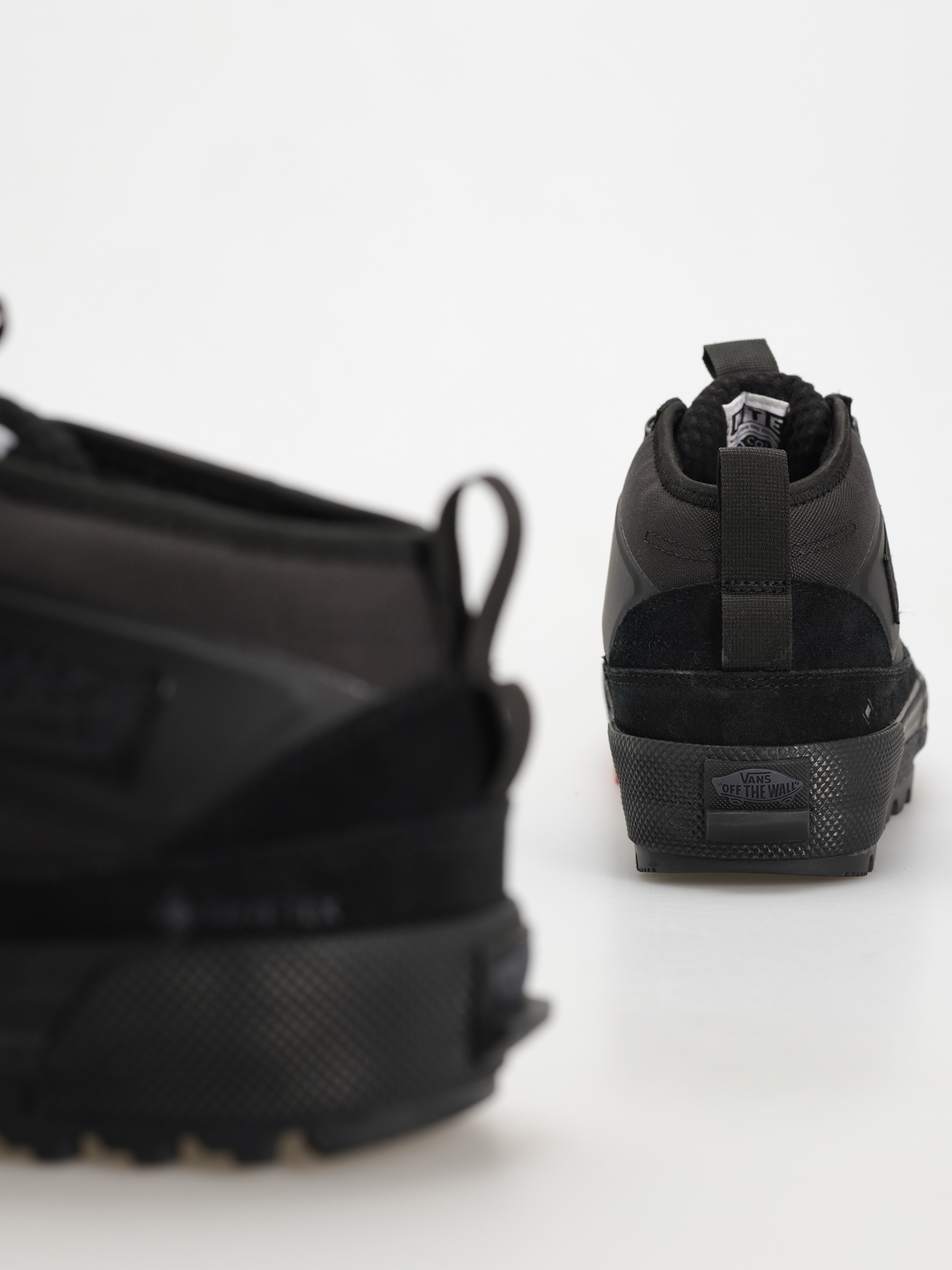 Boty Vans Half Cab Gore Tex MTE (black/black)